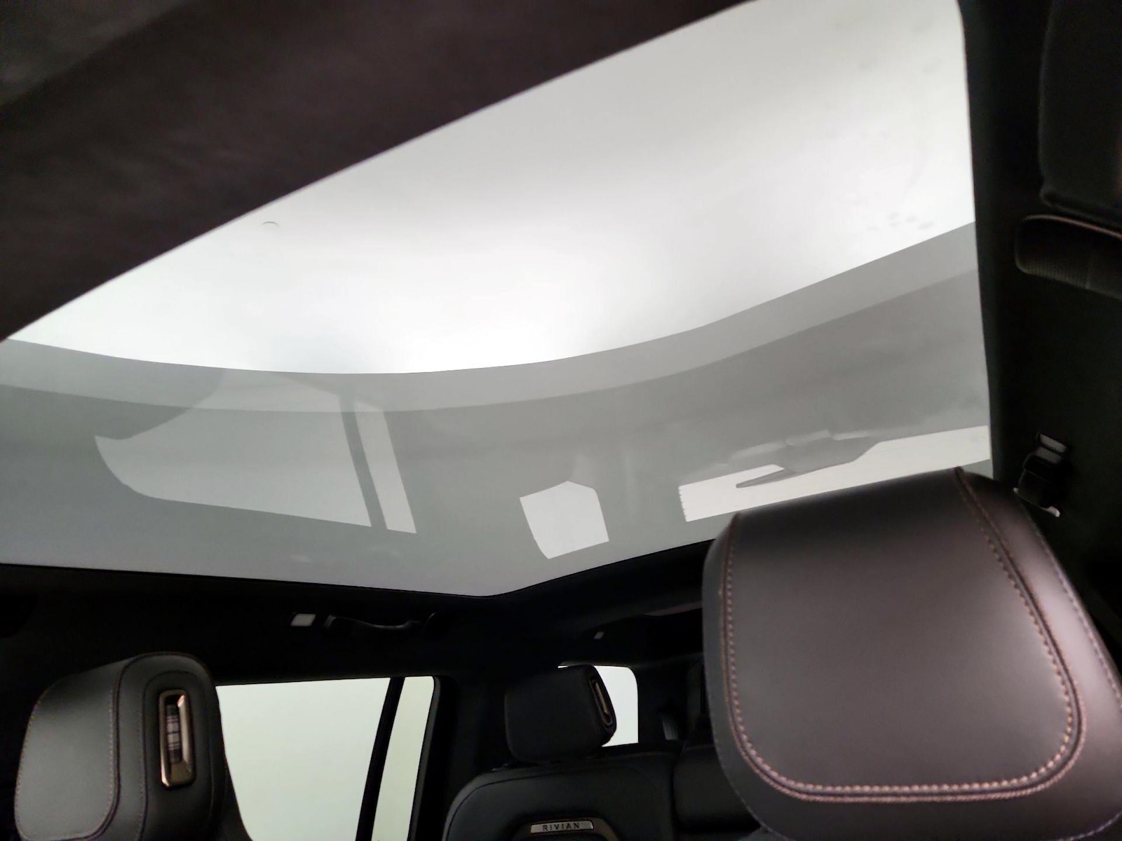 2025 Rivian R1S Ascend - Photo 20