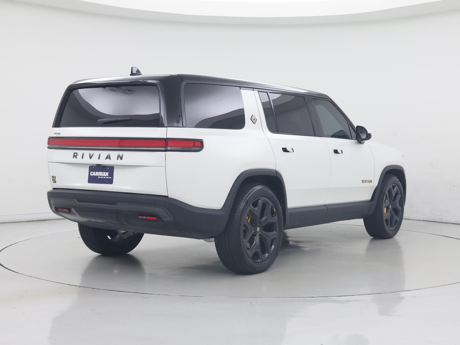 2025 Rivian R1S Ascend - Photo 9