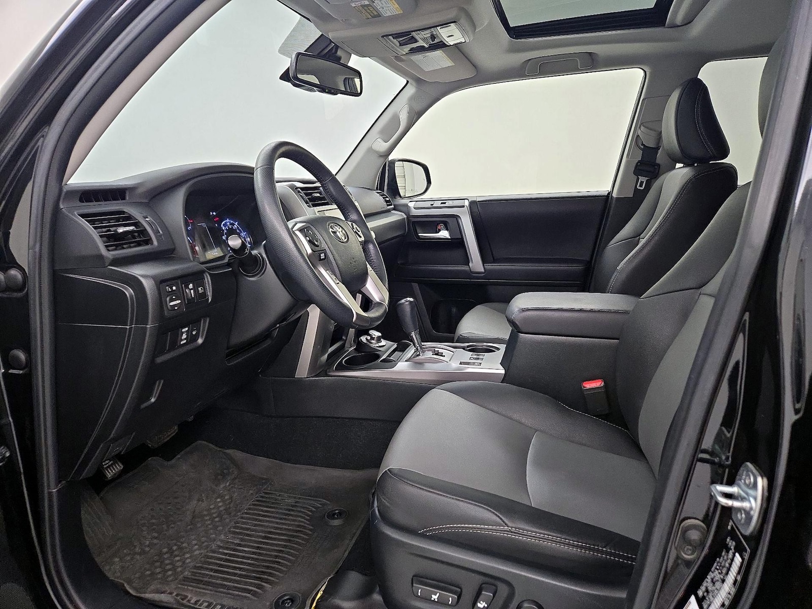 2022 Toyota 4Runner SR5 Premium - Photo 12