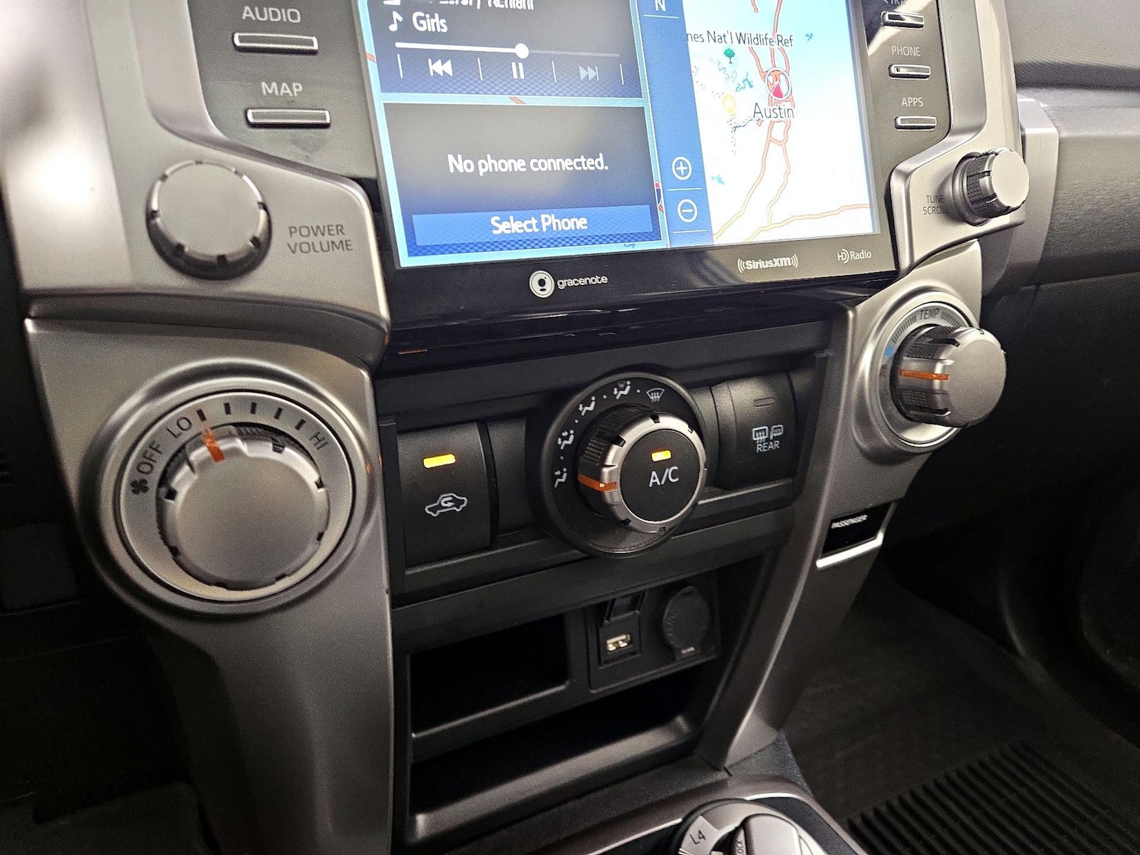 2022 Toyota 4Runner SR5 Premium - Photo 18