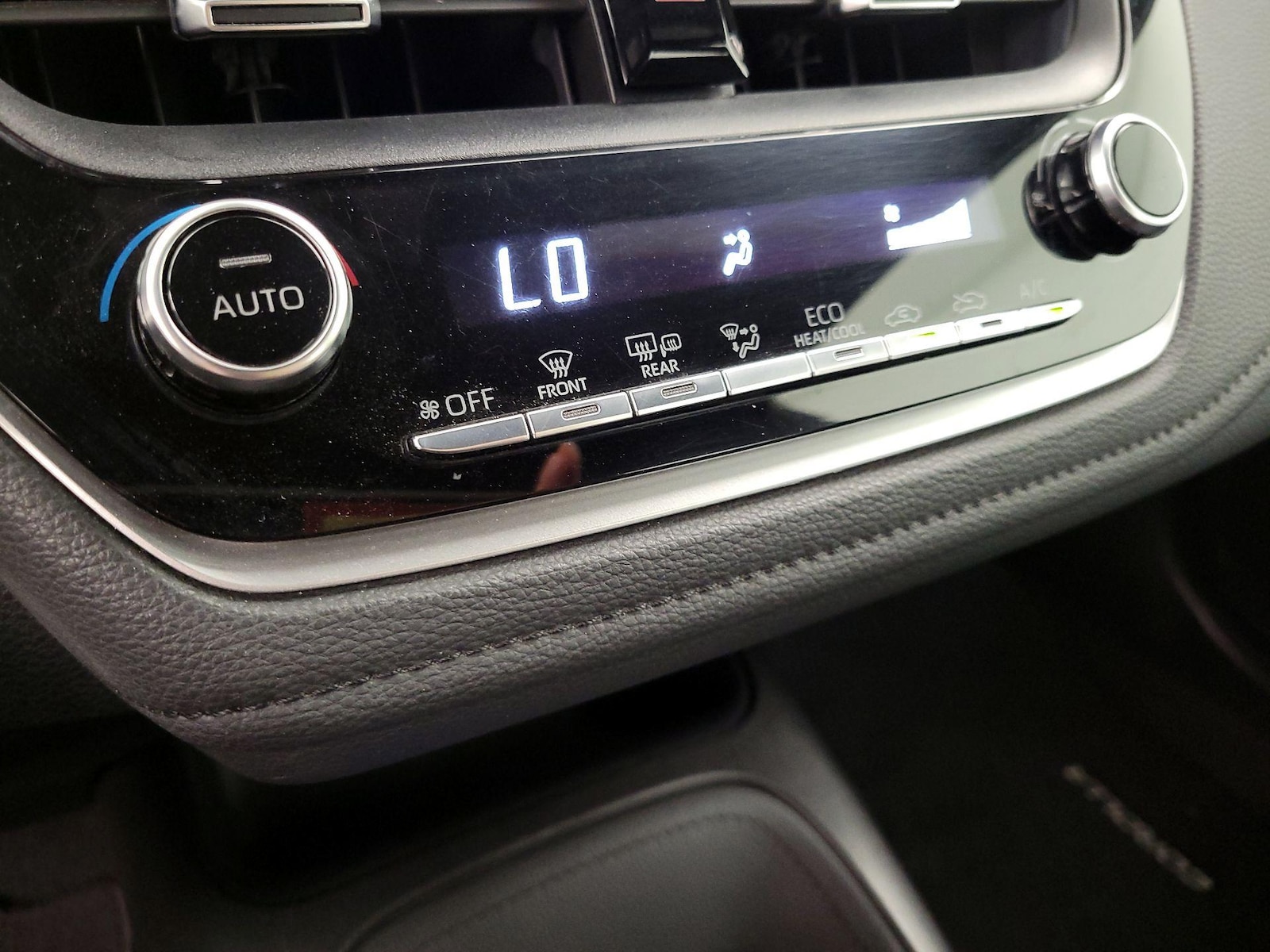 2020 Toyota Corolla SE - Photo 17