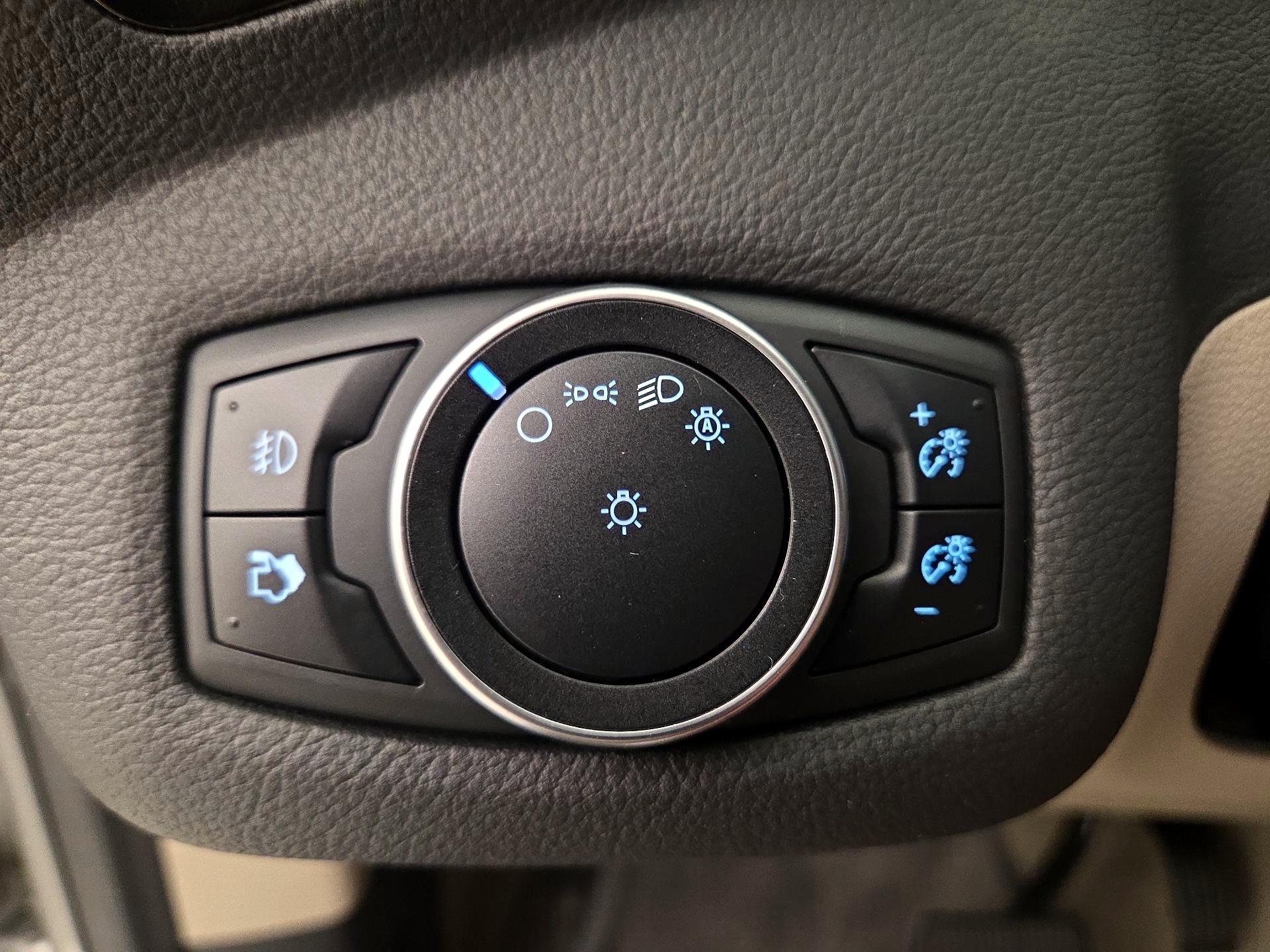 Thumbnail: 2016 Ford Escape - 13