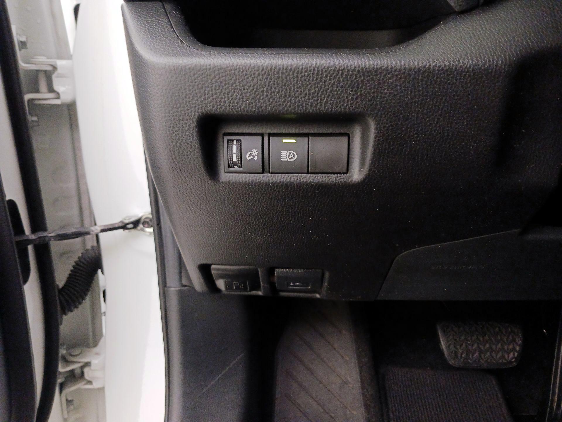 Thumbnail: 2021 Toyota RAV4 - 13