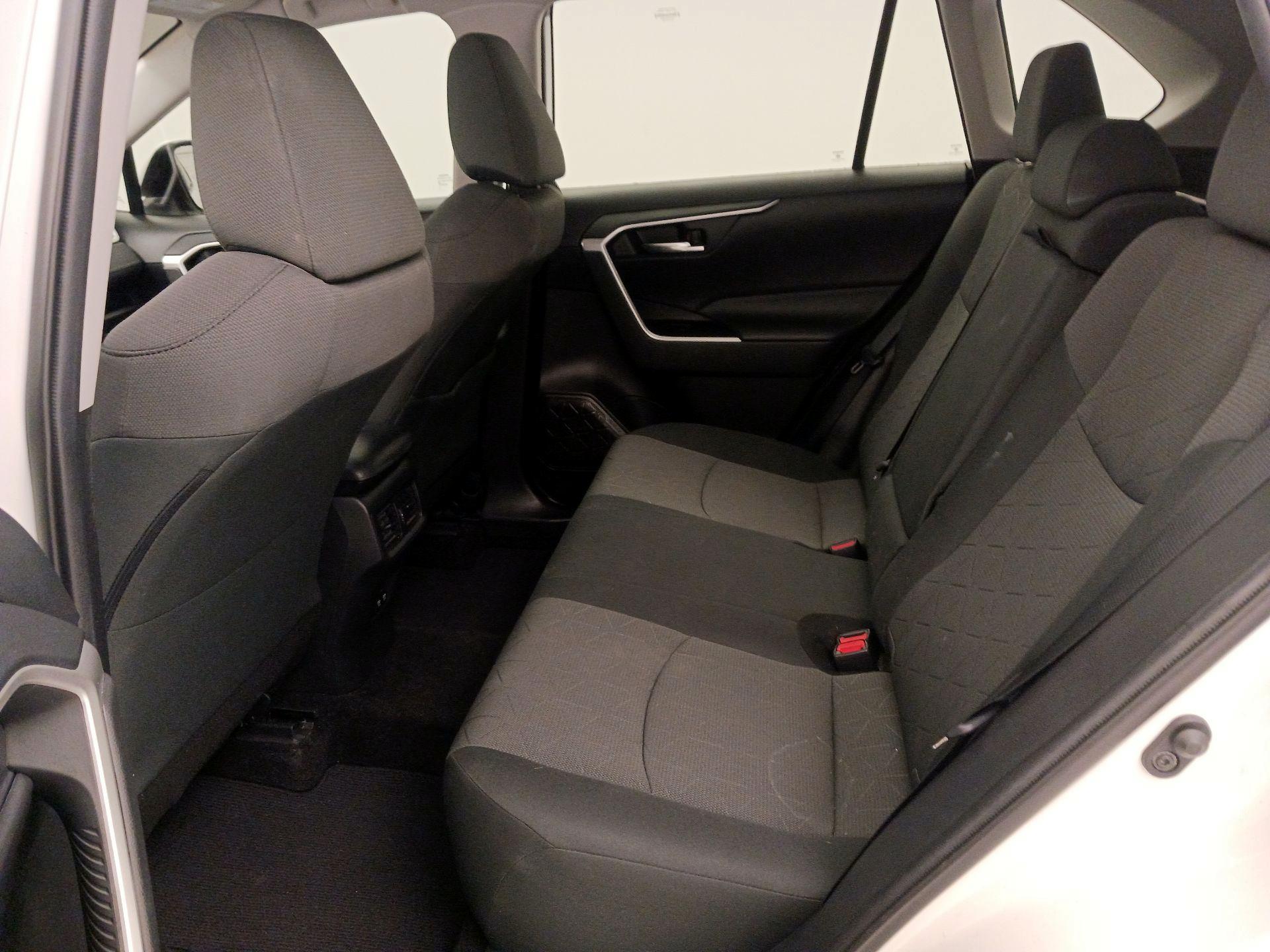 Thumbnail: 2021 Toyota RAV4 - 19
