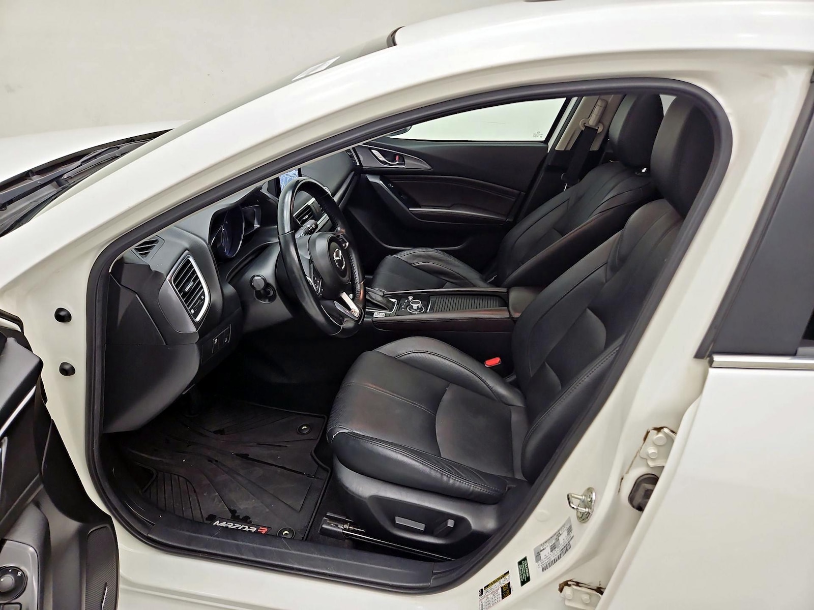 2017 Mazda Mazda3 Grand Touring - Photo 12
