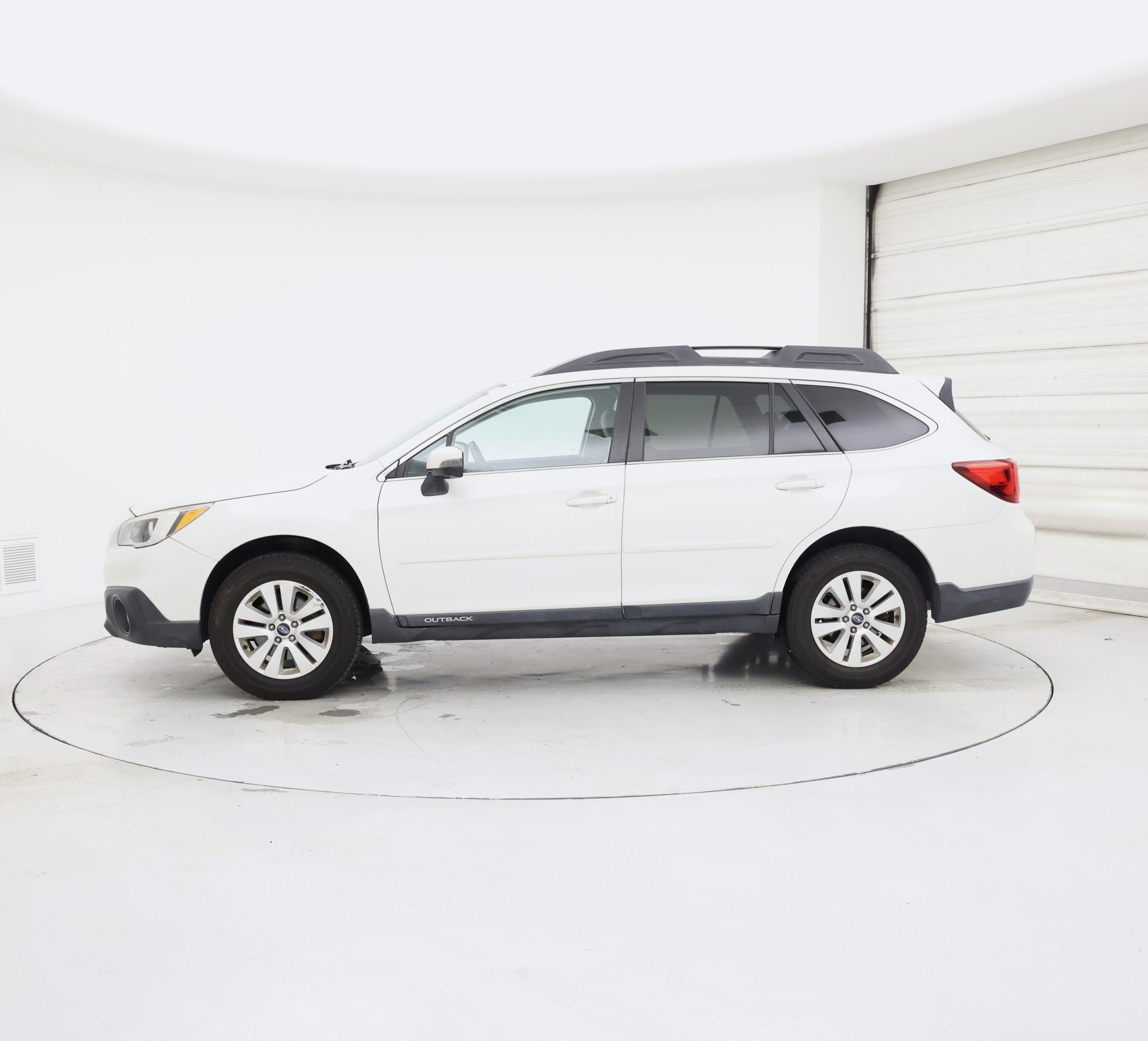 Thumbnail: 2016 Subaru Outback - 3
