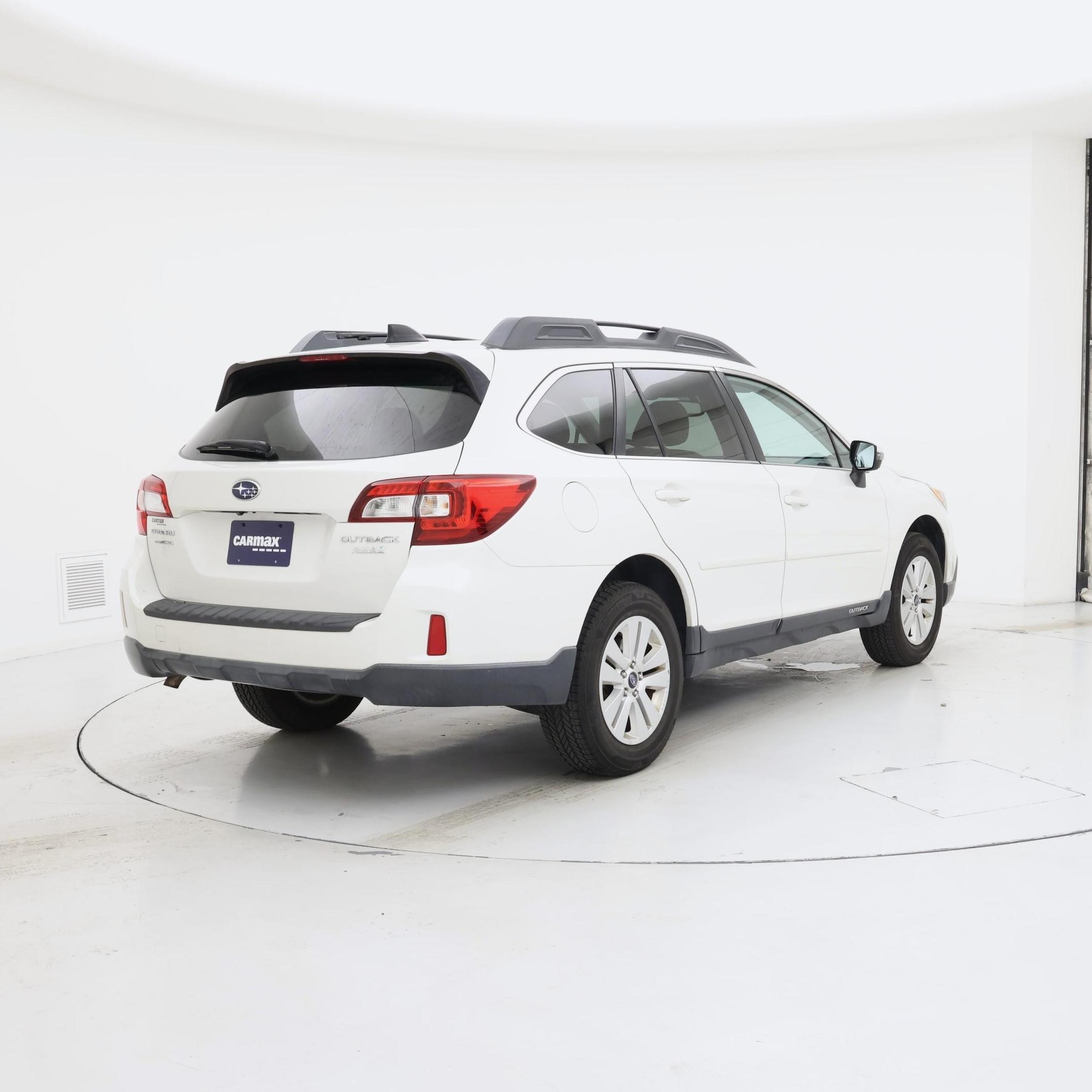 Thumbnail: 2016 Subaru Outback - 8