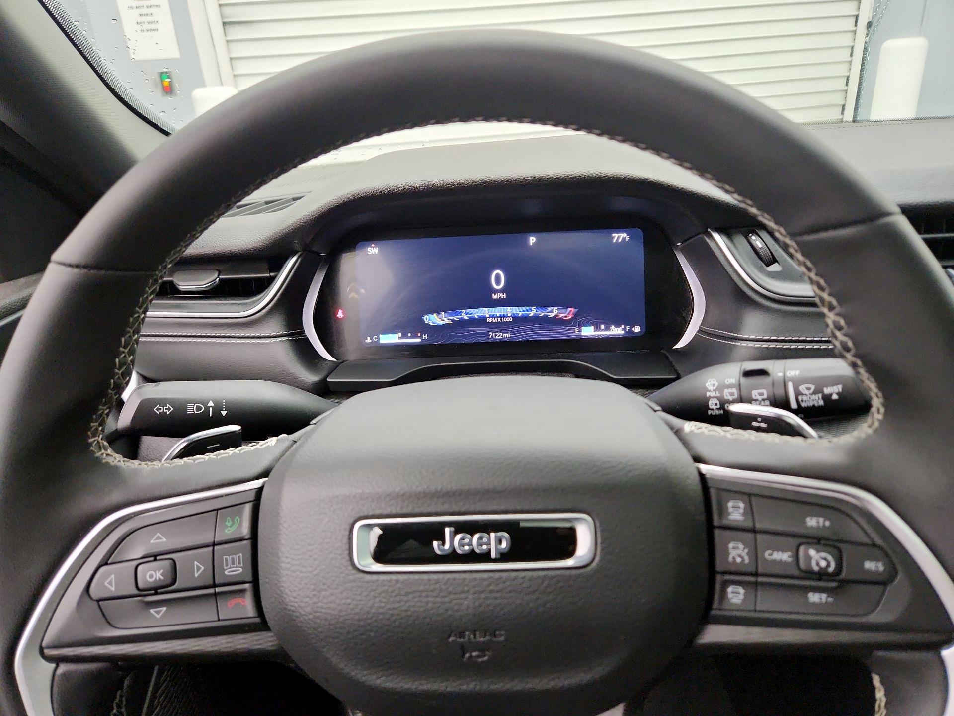 Thumbnail: 2025 Jeep Grand Cherokee - 10
