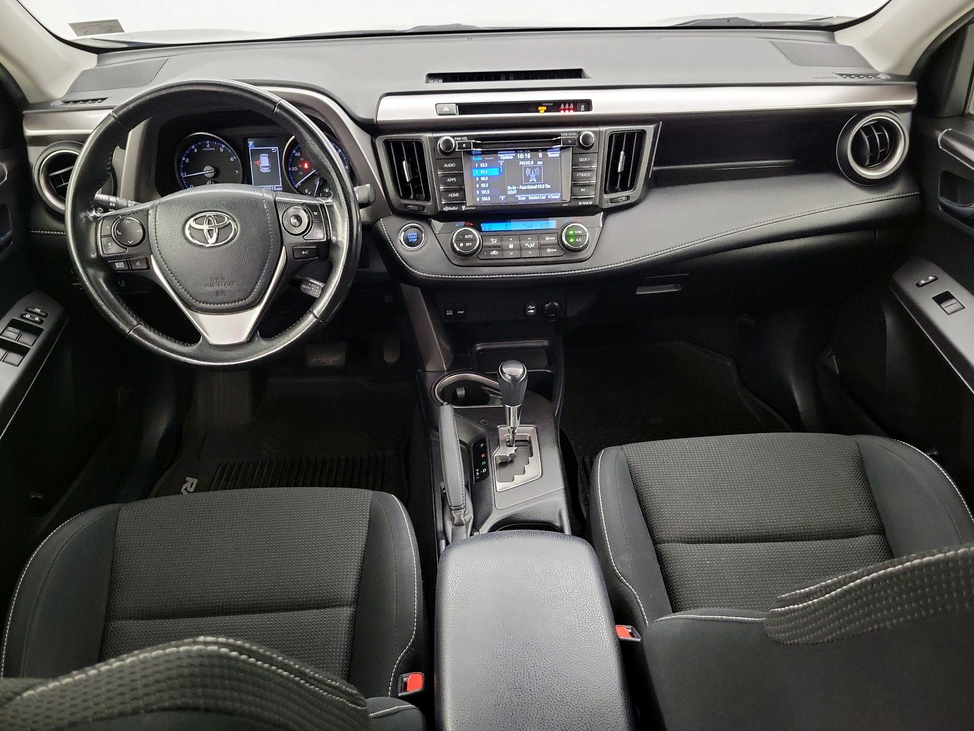 Thumbnail: 2018 Toyota RAV4 - 9