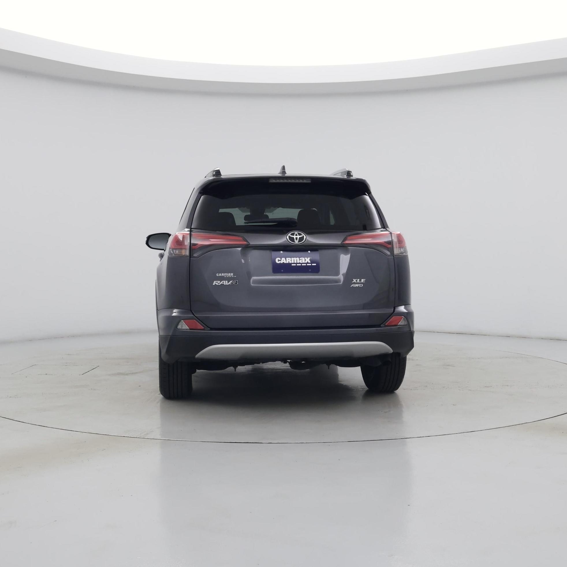 Thumbnail: 2018 Toyota RAV4 - 6