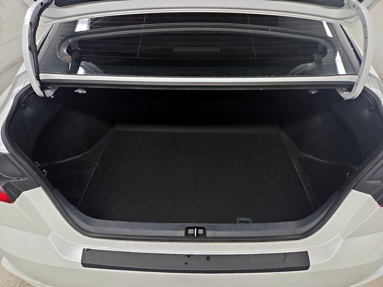 2025 Toyota Camry XSE - Photo 22