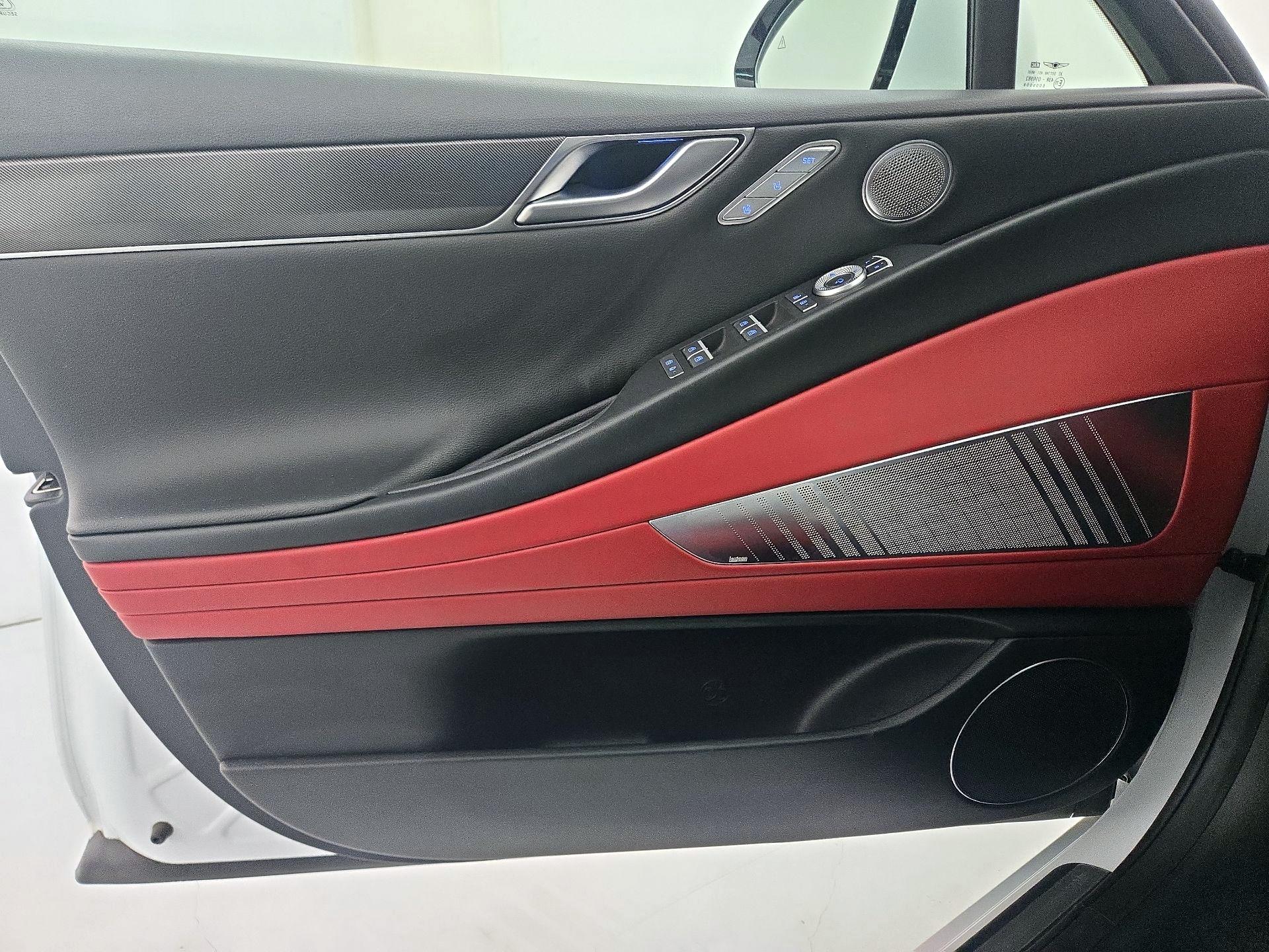 Thumbnail: 2023 Genesis G80 - 12