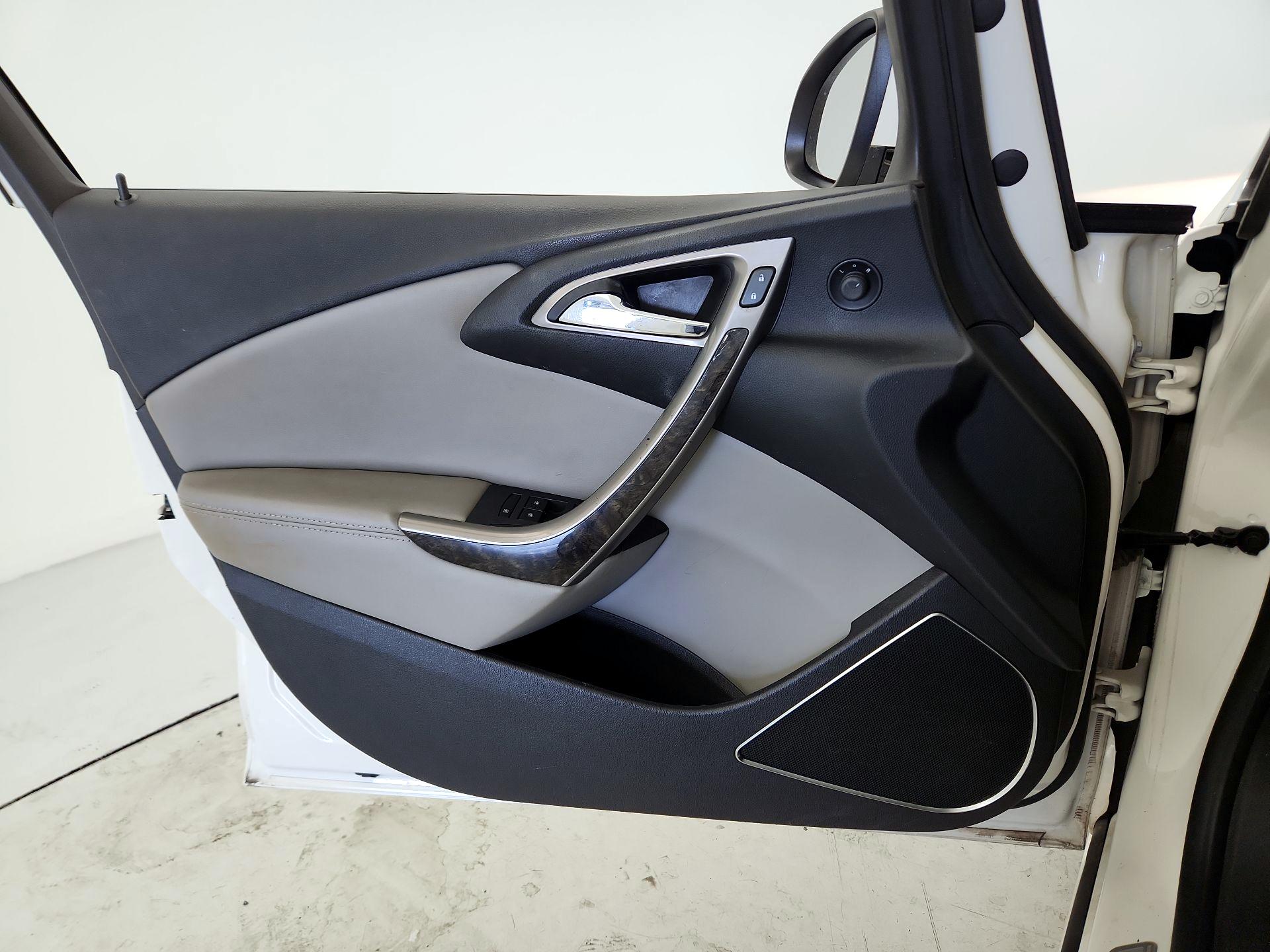 Thumbnail: 2015 Buick Verano - 12