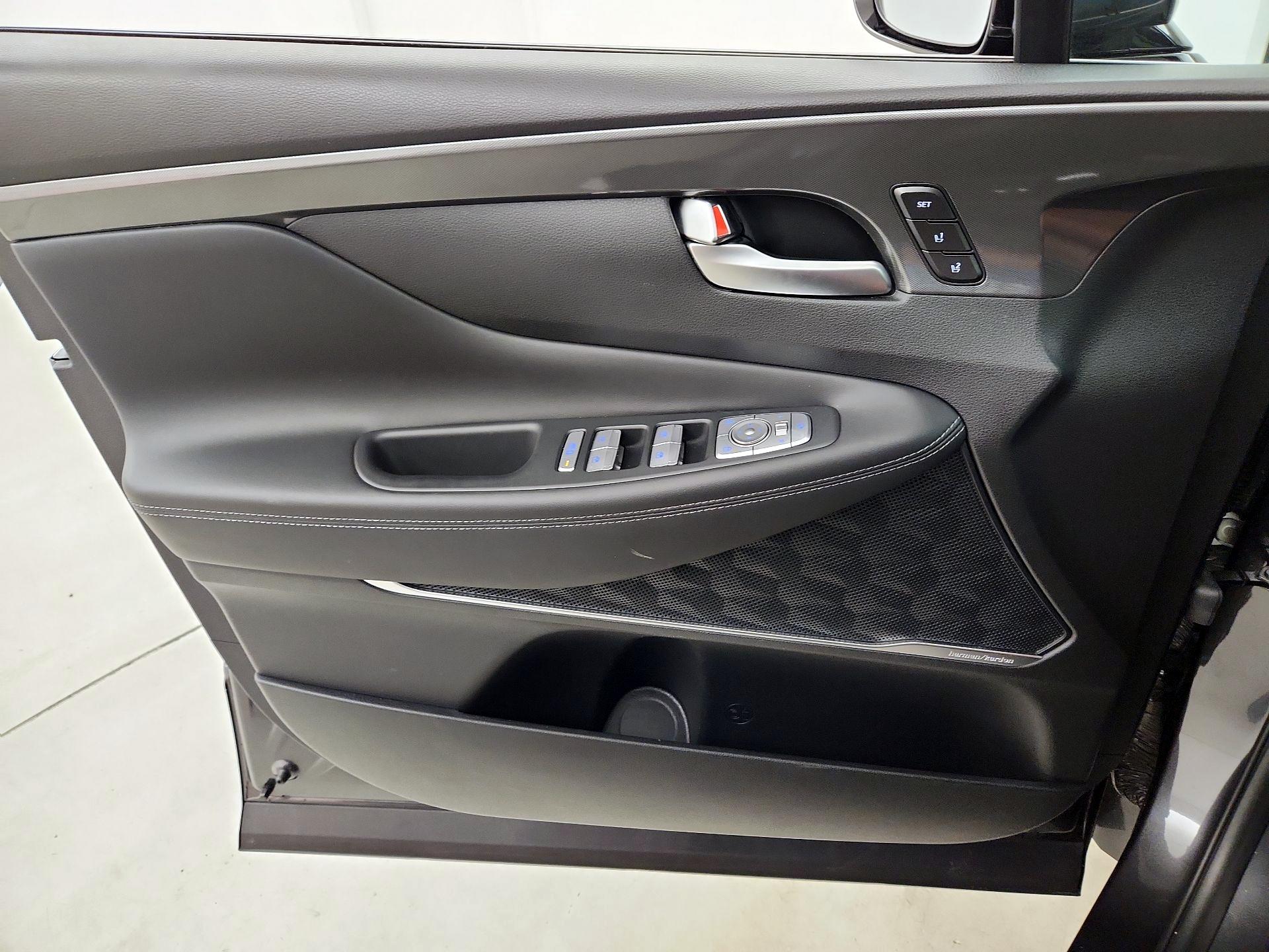 Thumbnail: 2023 Hyundai Santa Fe - 12