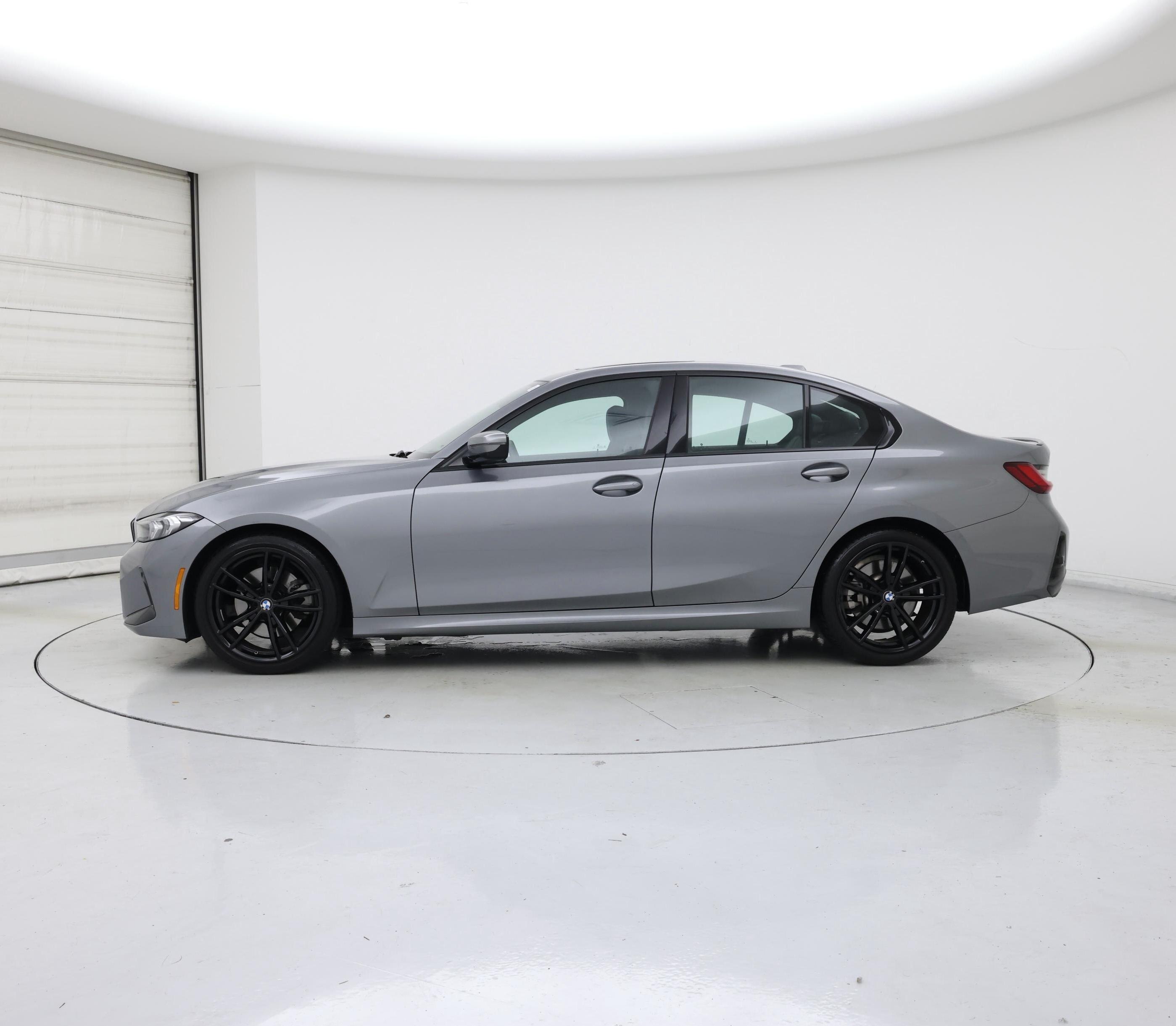 Thumbnail: 2024 BMW 3 Series - 3