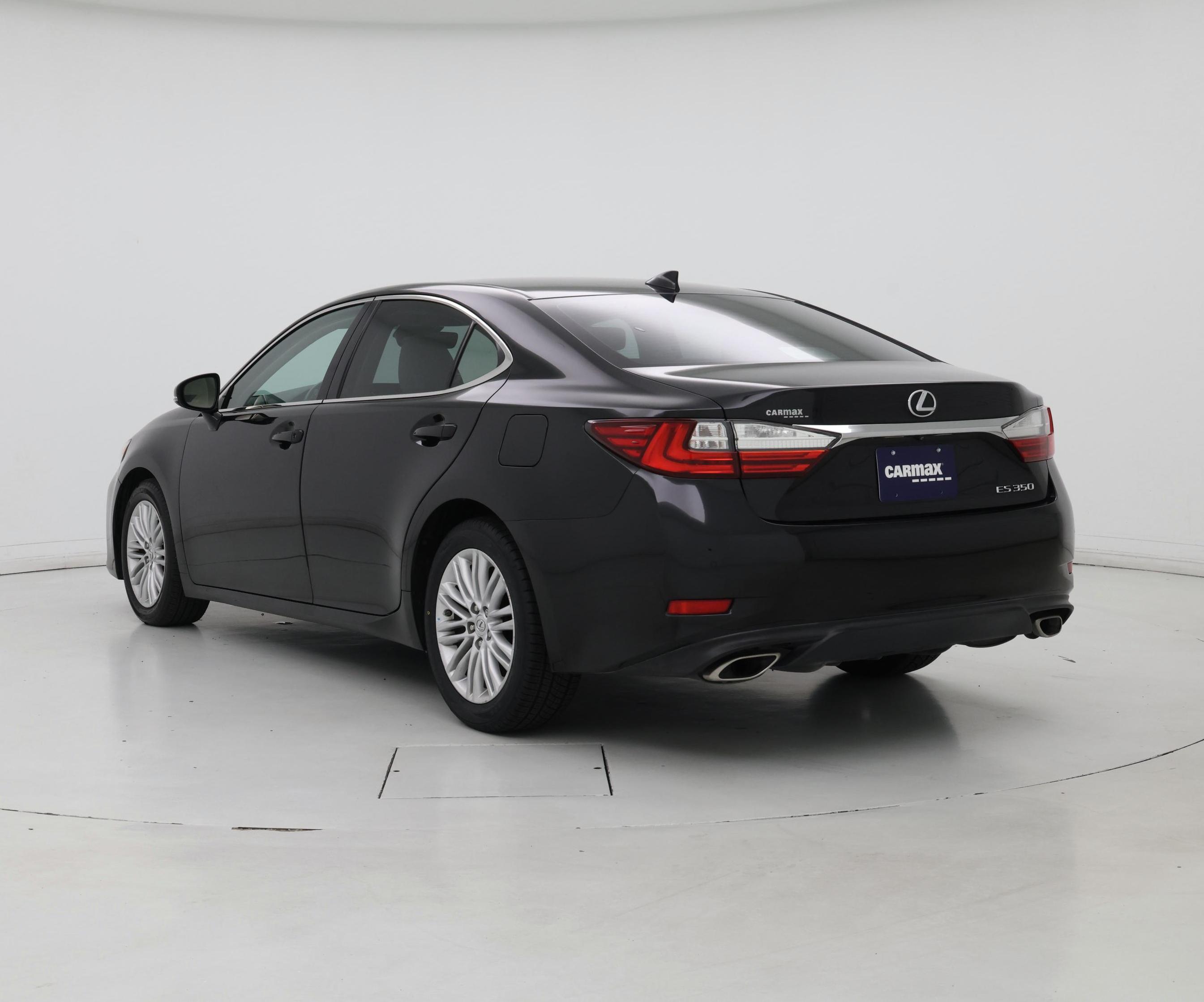Thumbnail: 2017 Lexus ES - 2
