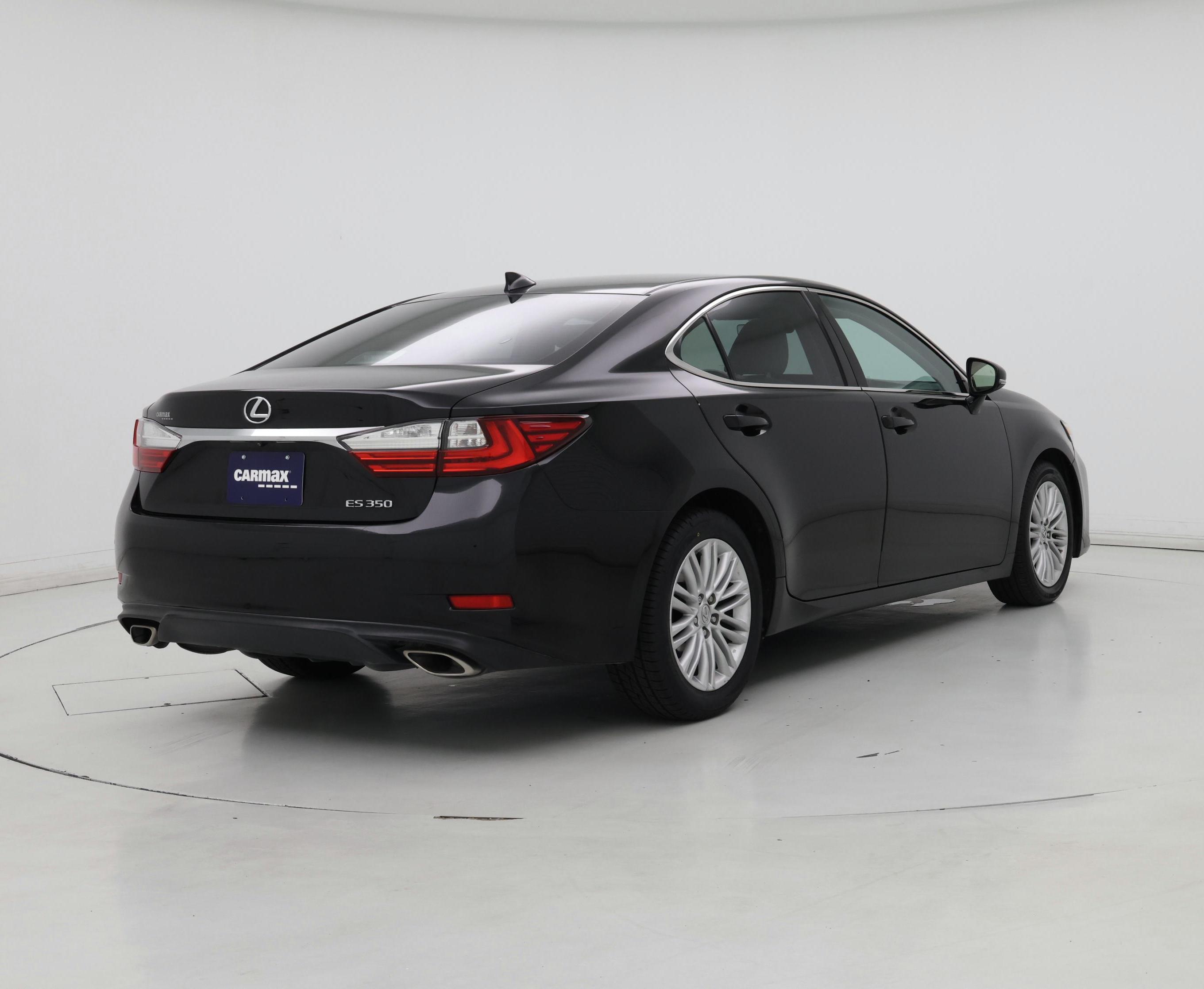 Thumbnail: 2017 Lexus ES - 8