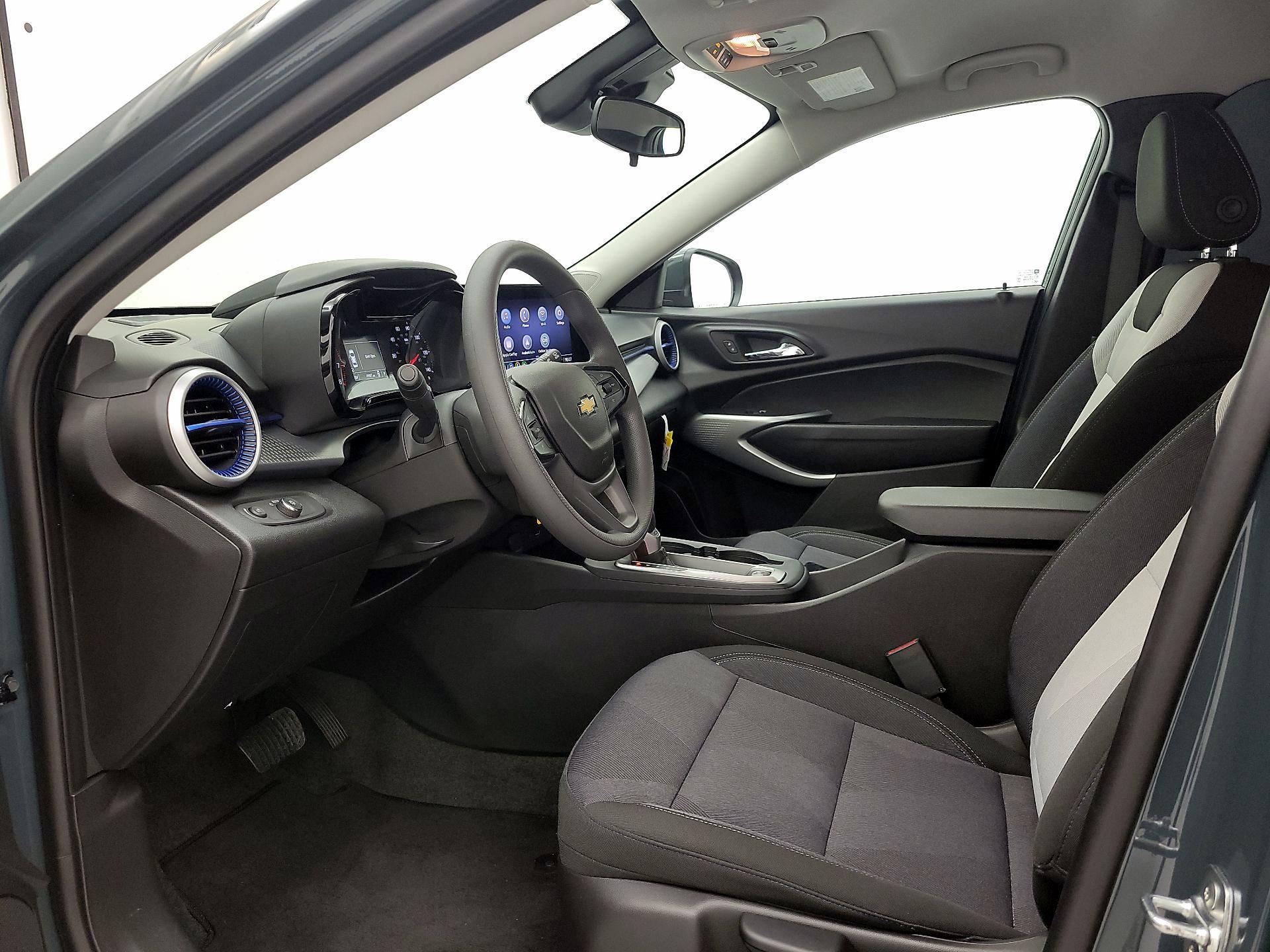 Thumbnail: 2025 Chevrolet Trax - 11