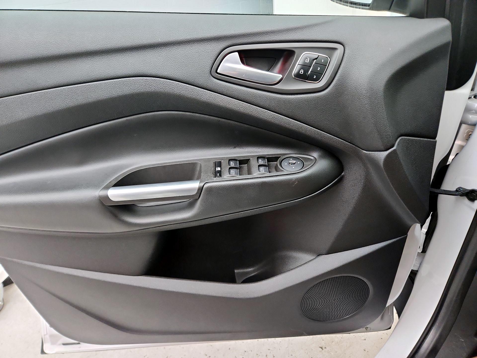 Thumbnail: 2014 Ford Escape - 12