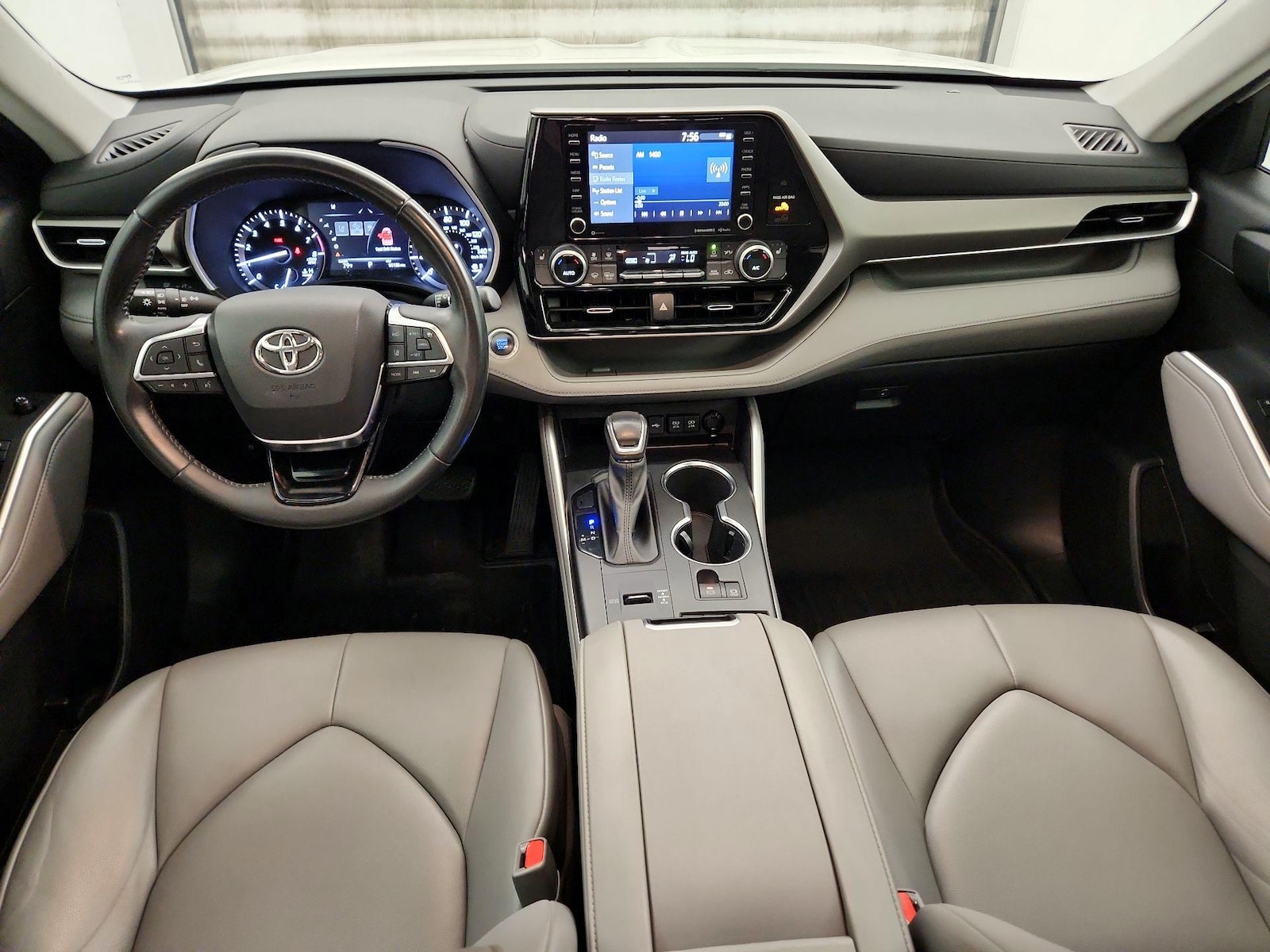 2021 Toyota Highlander XLE - Photo 10