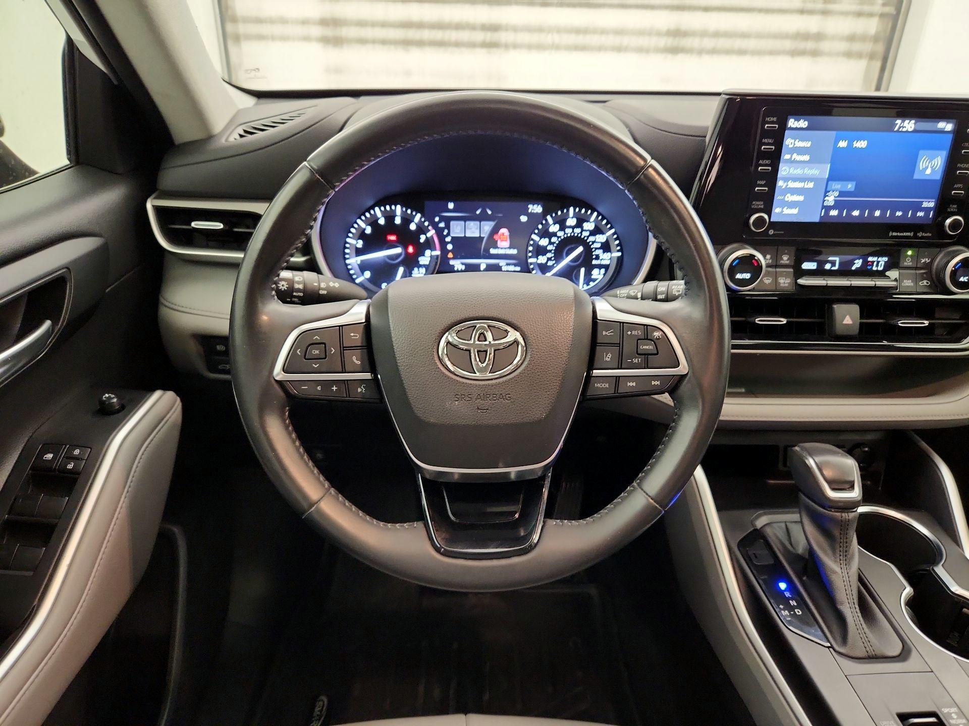Thumbnail: 2021 Toyota Highlander - 10