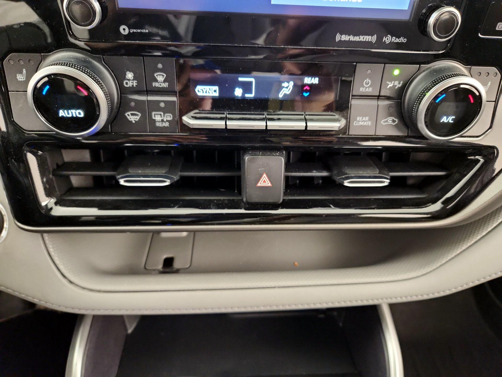 Thumbnail: 2021 Toyota Highlander - 16