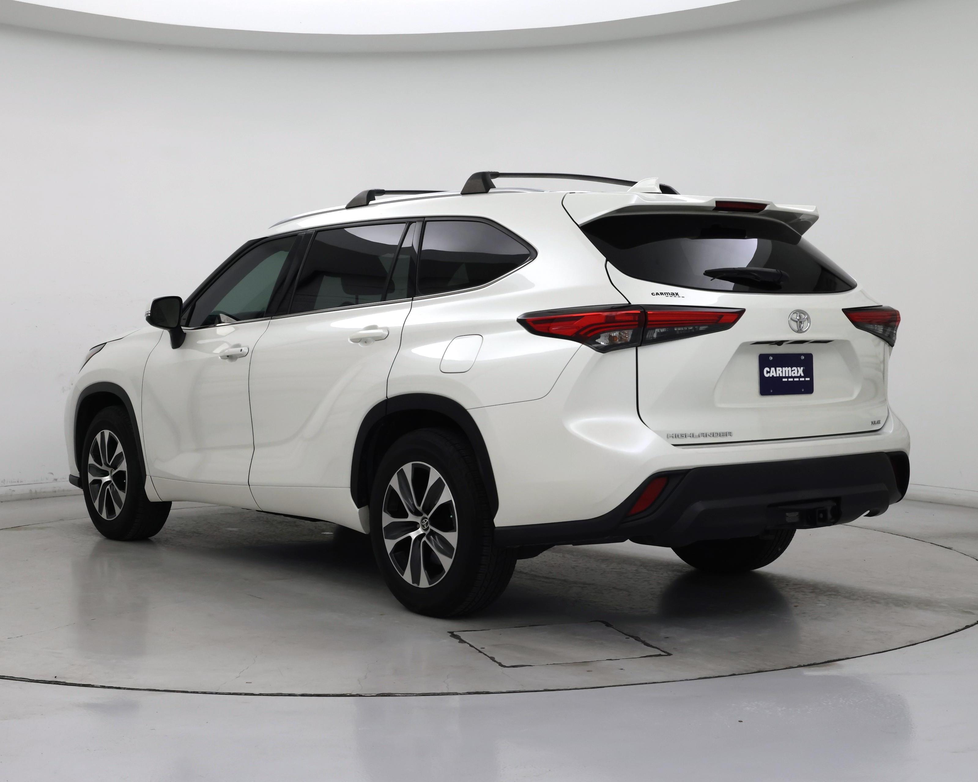 Thumbnail: 2021 Toyota Highlander - 2