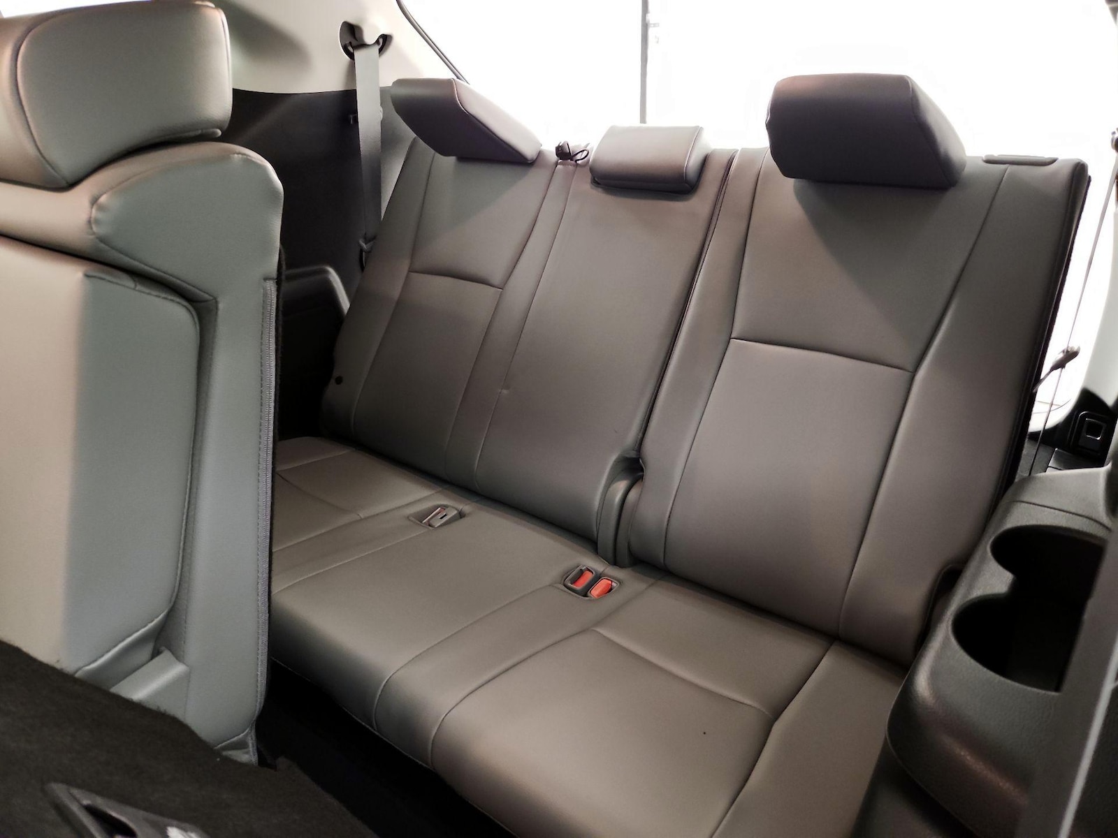 2021 Toyota Highlander XLE - Photo 21