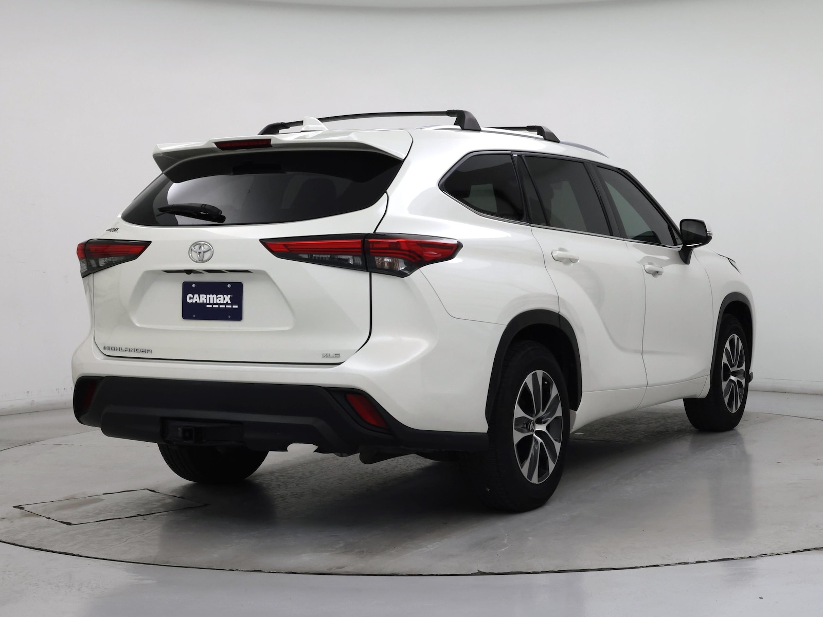 2021 Toyota Highlander XLE - Photo 9