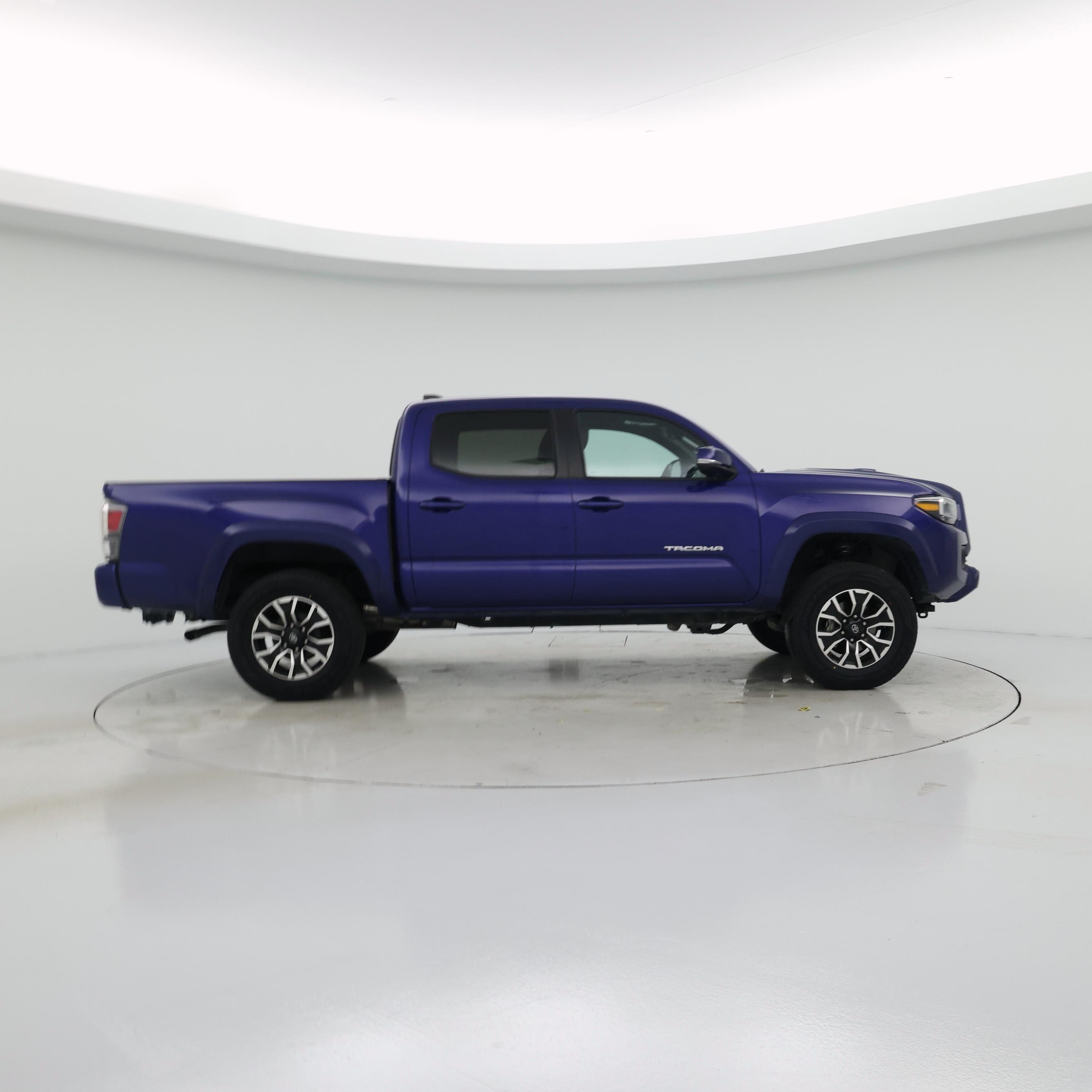 Thumbnail: 2022 Toyota Tacoma - 7