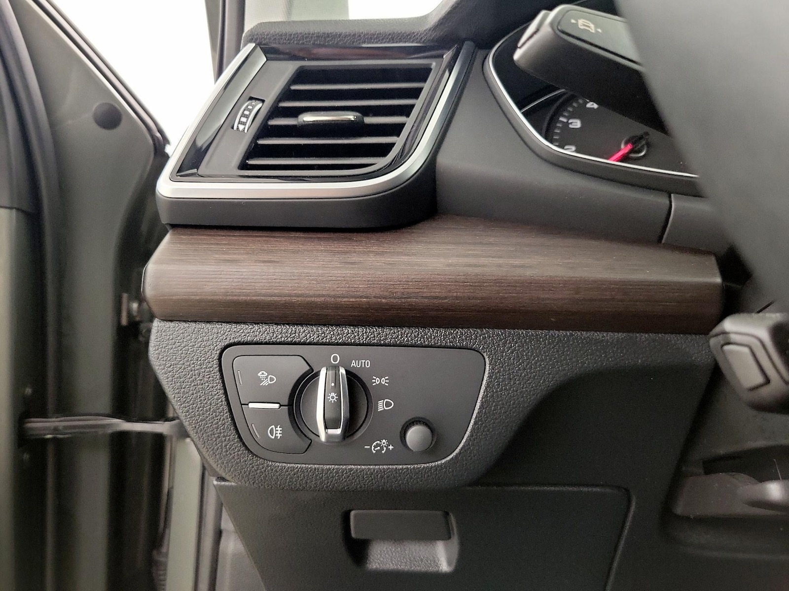 2024 Audi Q5 Premium - Photo 14