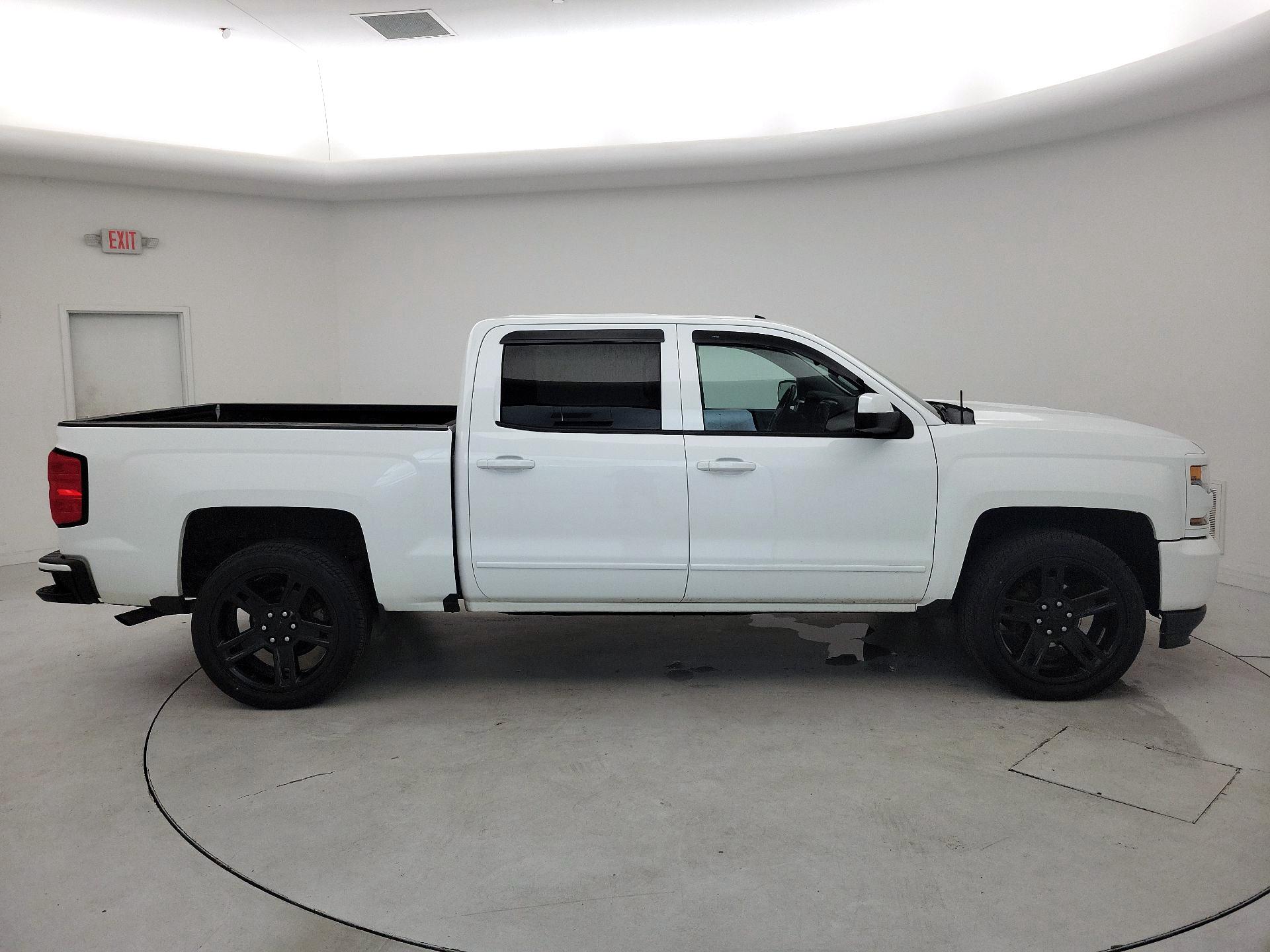 Thumbnail: 2017 Chevrolet Silverado 1500 - 4