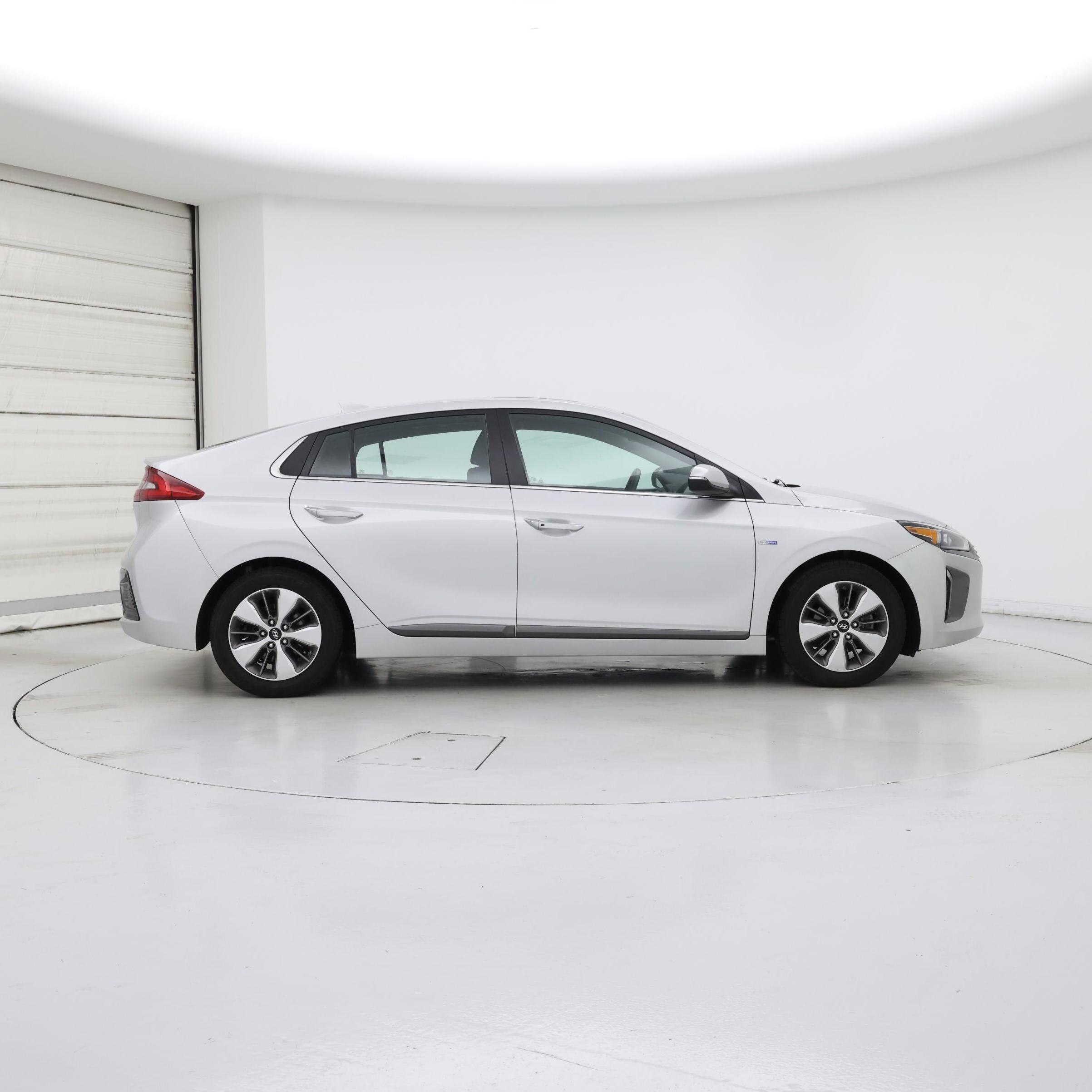 Thumbnail: 2019 Hyundai Ioniq - 7
