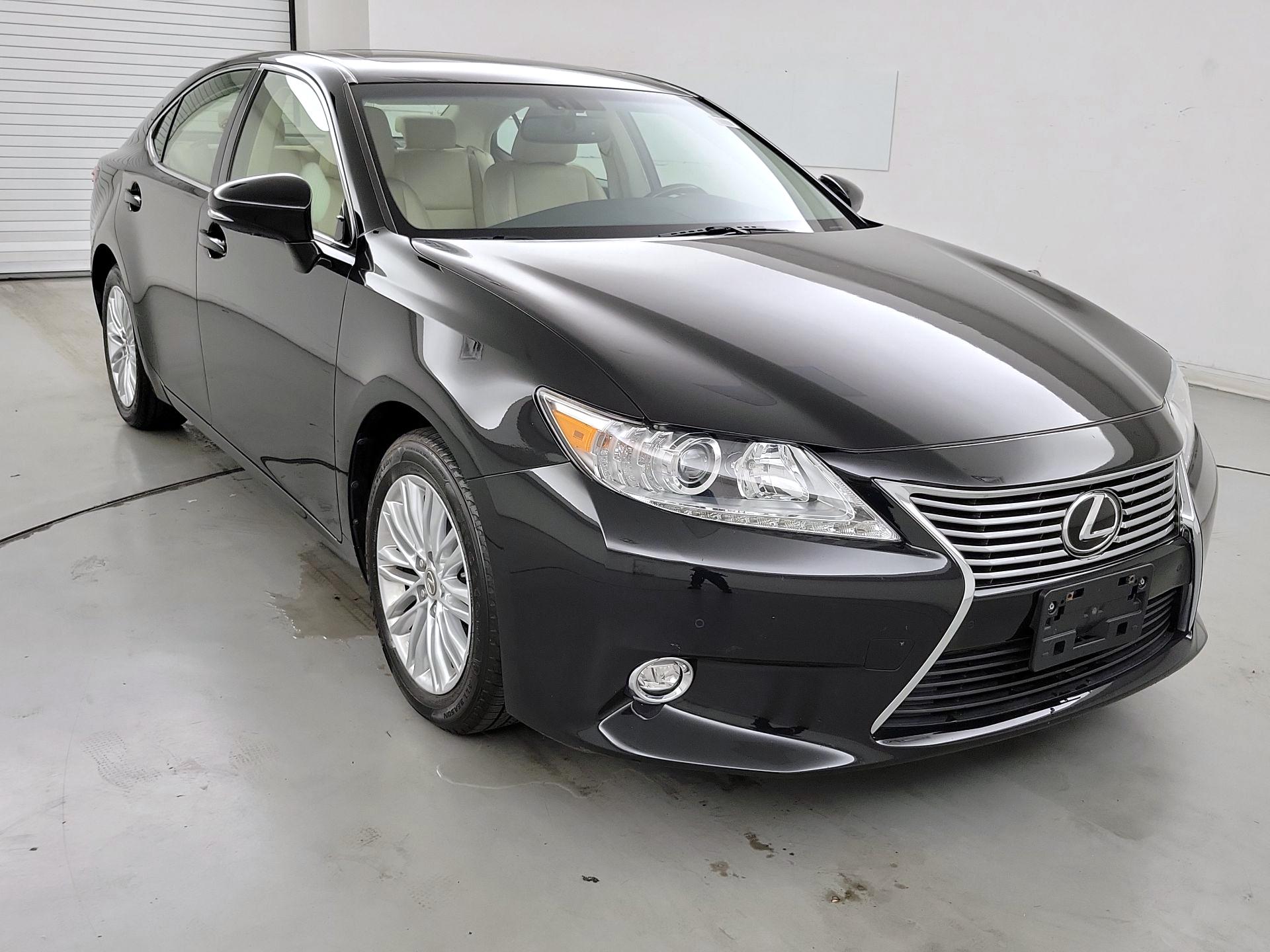Thumbnail: 2014 Lexus ES - 1