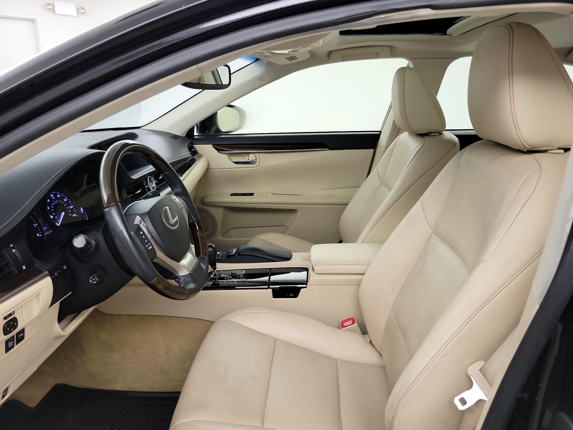 Thumbnail: 2014 Lexus ES - 9