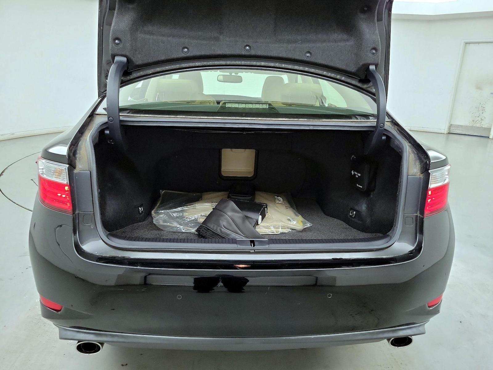 2014 Lexus ES 350 - Photo 21