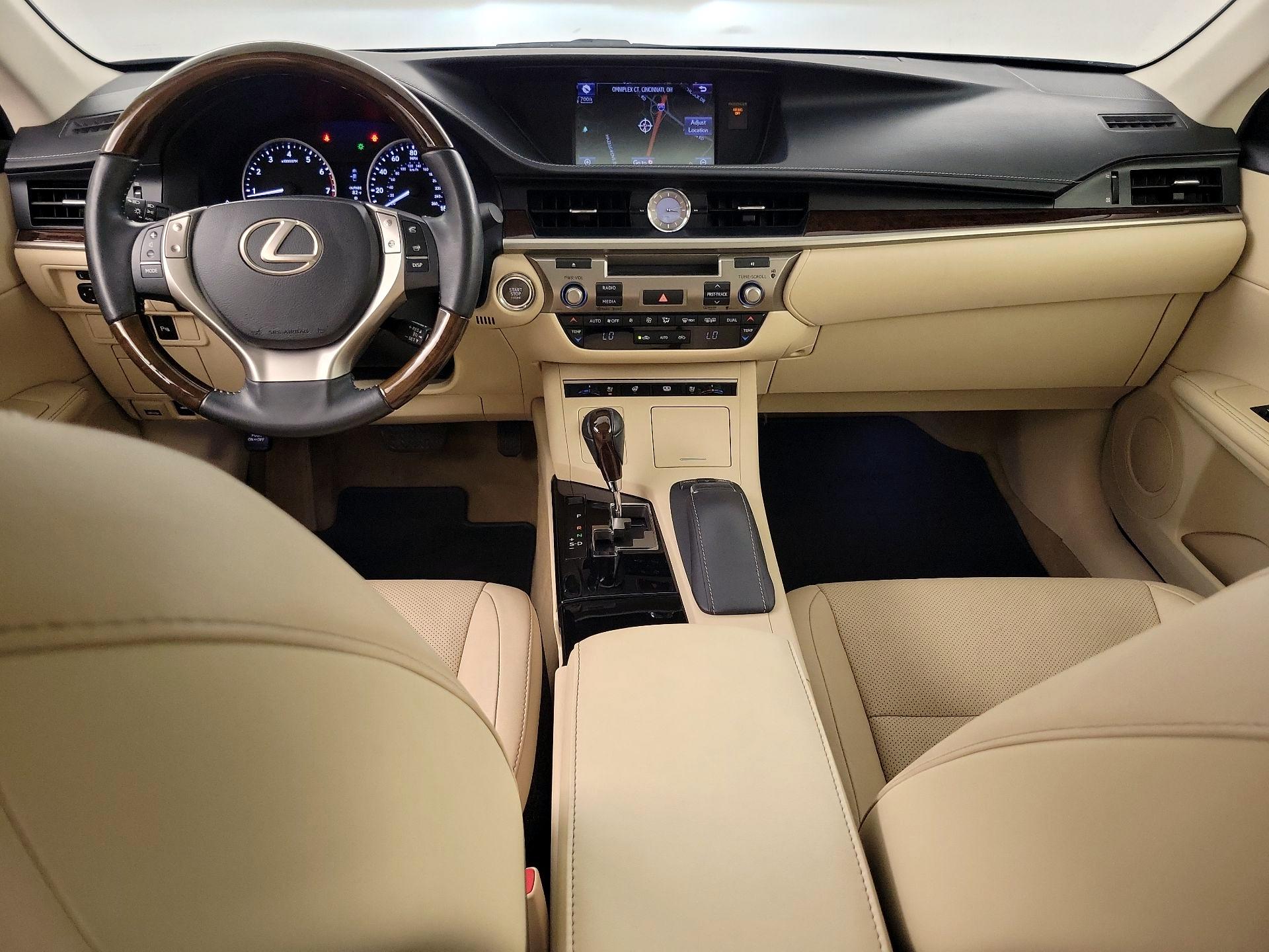 Thumbnail: 2014 Lexus ES - 8