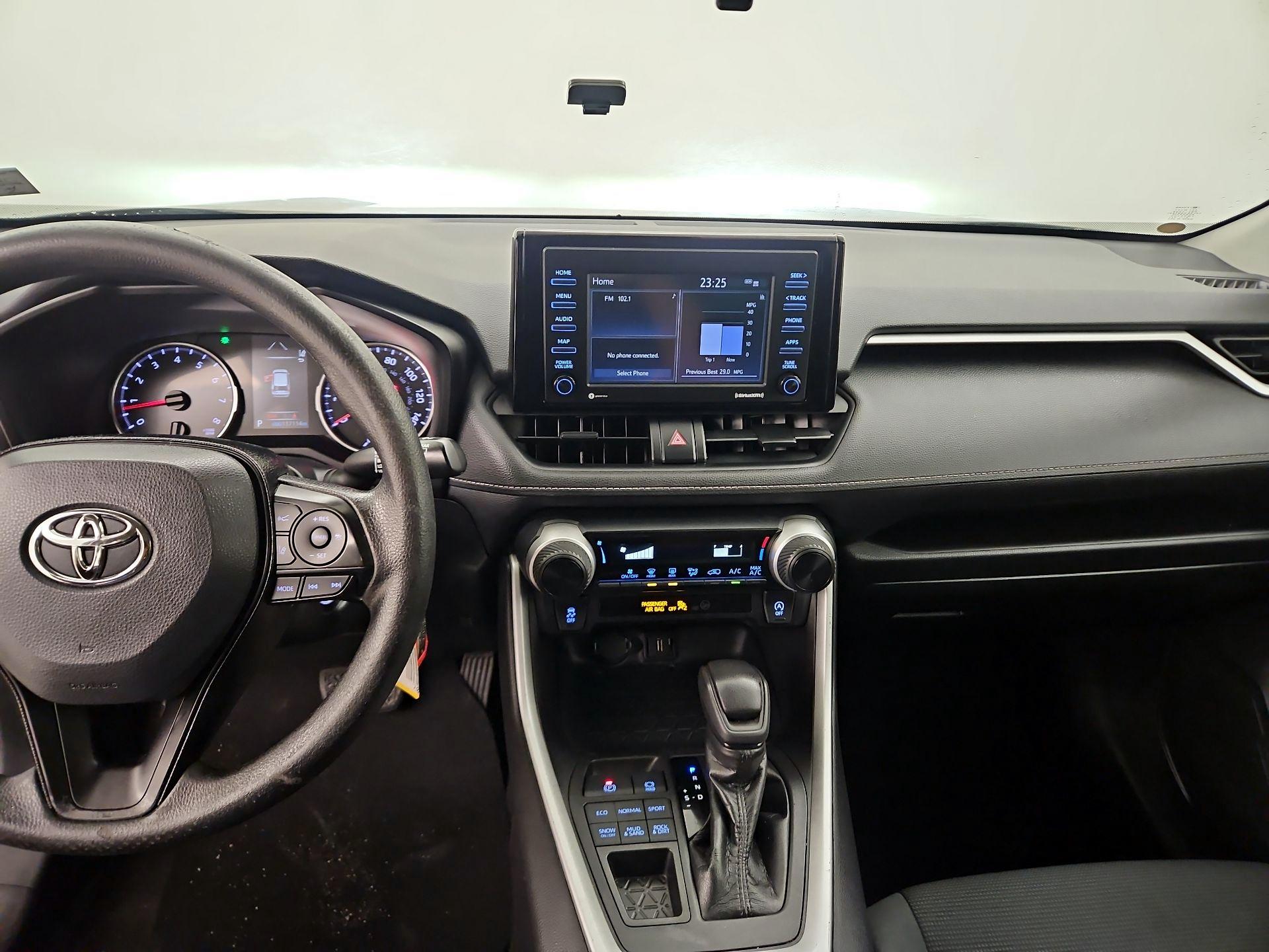 Thumbnail: 2021 Toyota RAV4 - 9