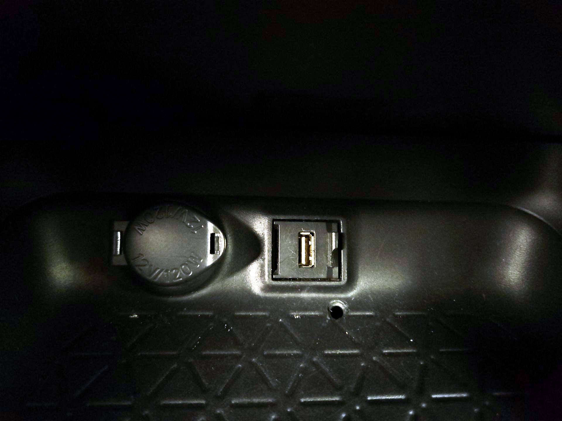 Thumbnail: 2021 Toyota RAV4 - 18