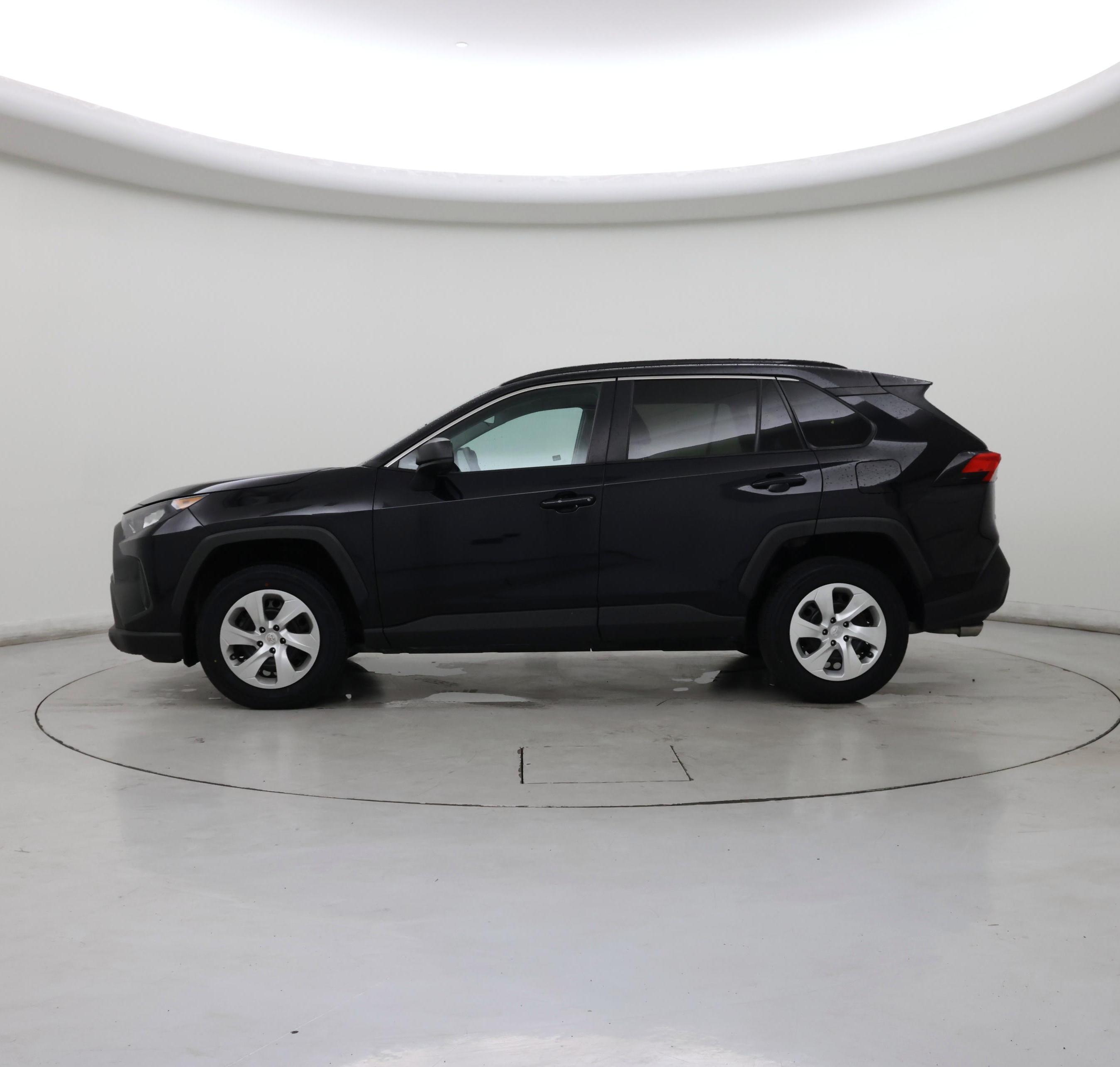 Thumbnail: 2021 Toyota RAV4 - 3