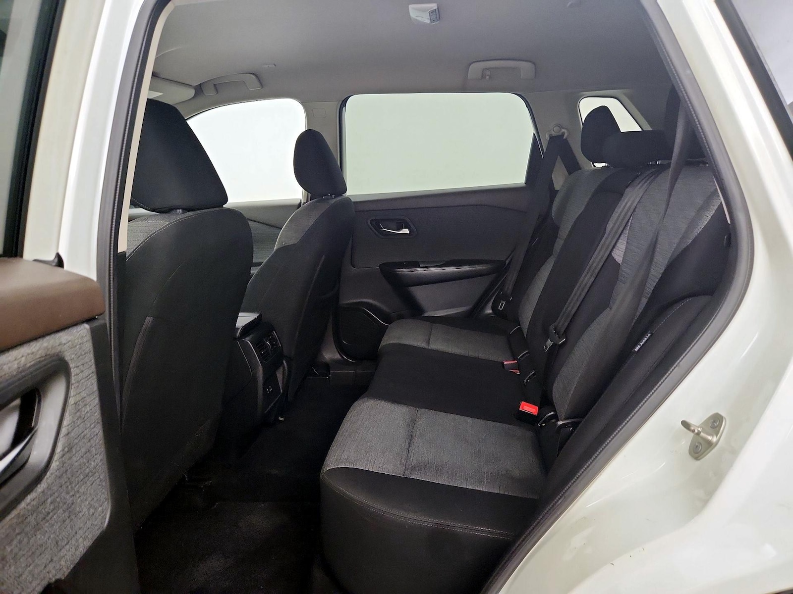 2023 Nissan Rogue SV - Photo 20