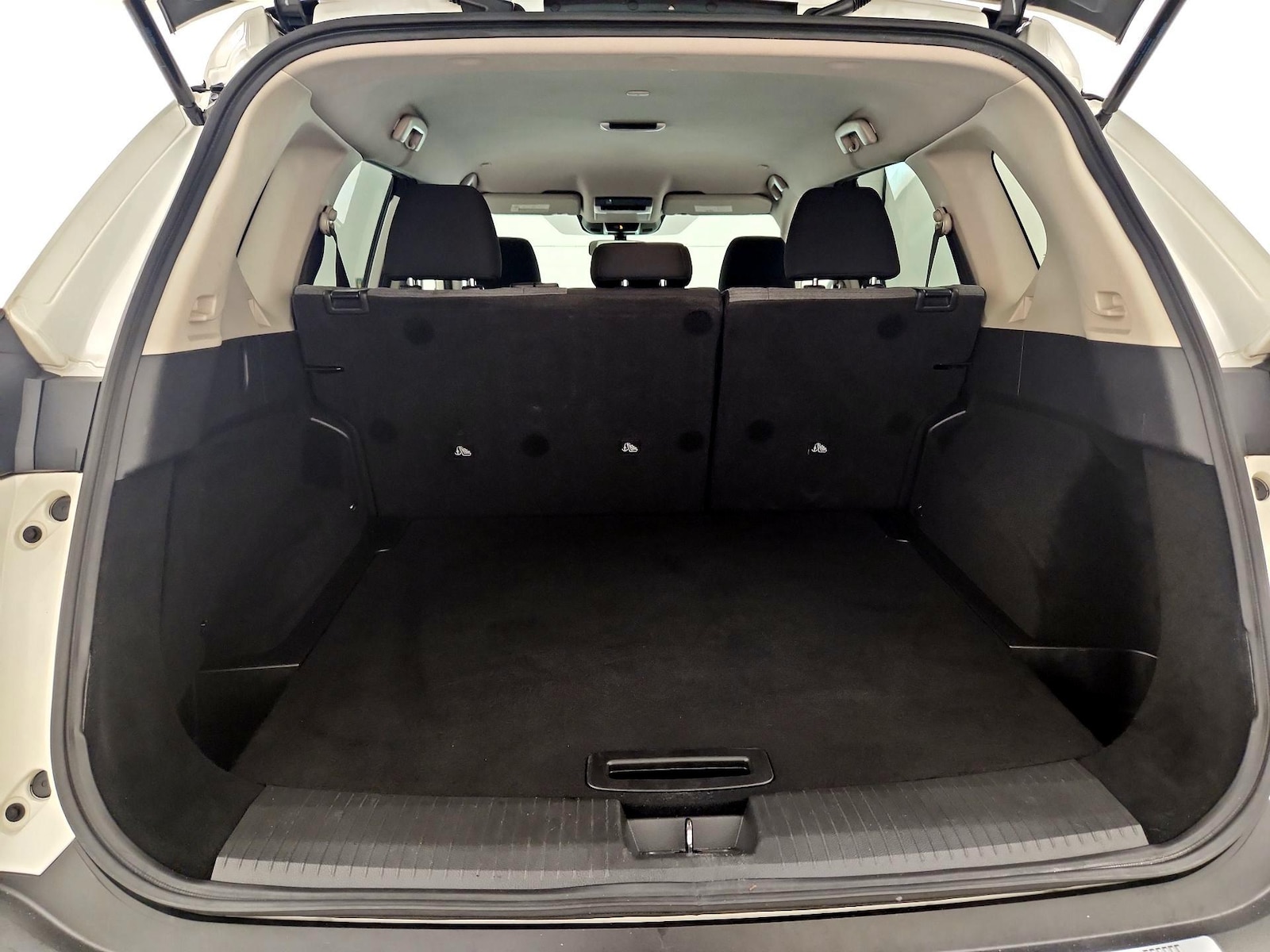 2023 Nissan Rogue SV - Photo 21