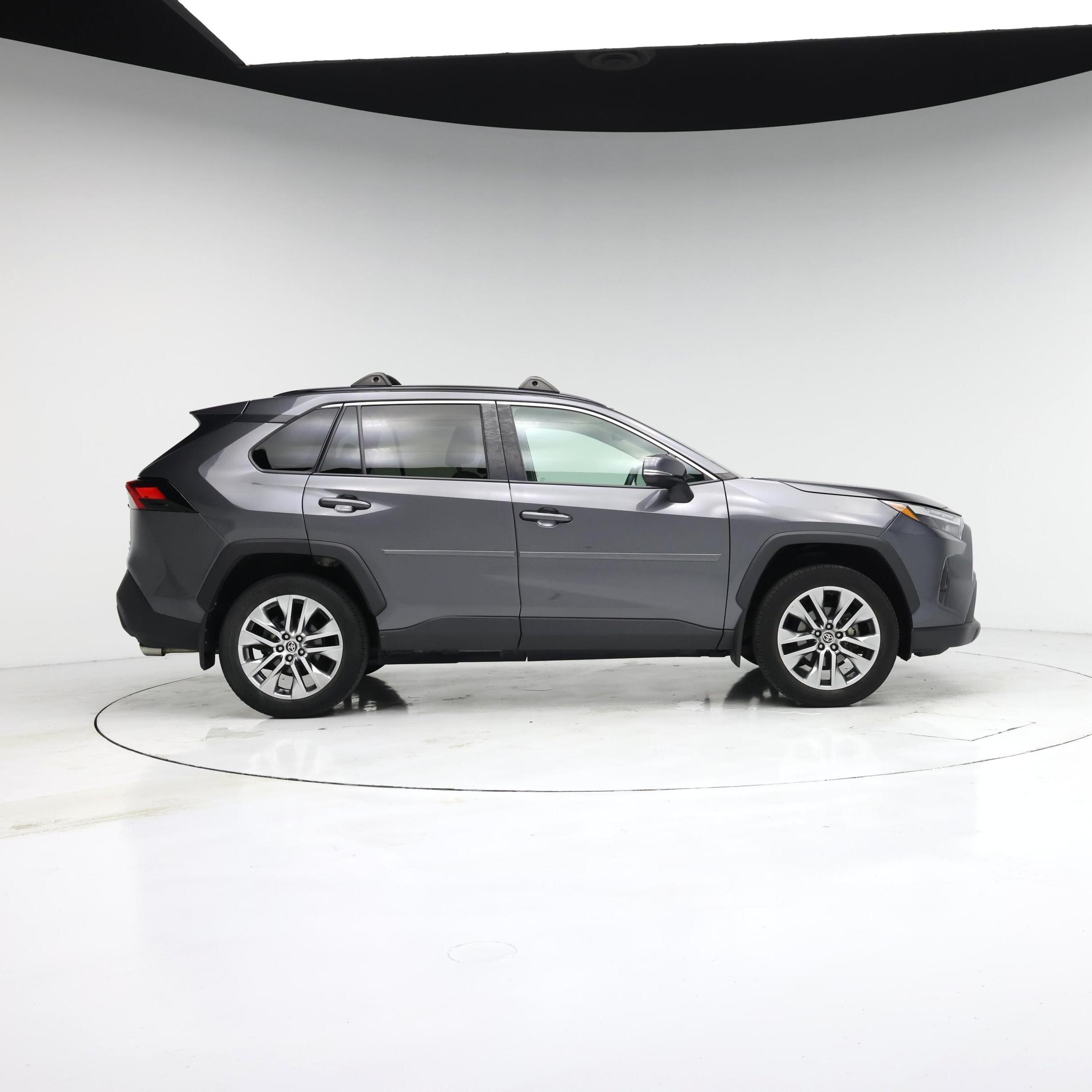 Thumbnail: 2022 Toyota RAV4 - 7