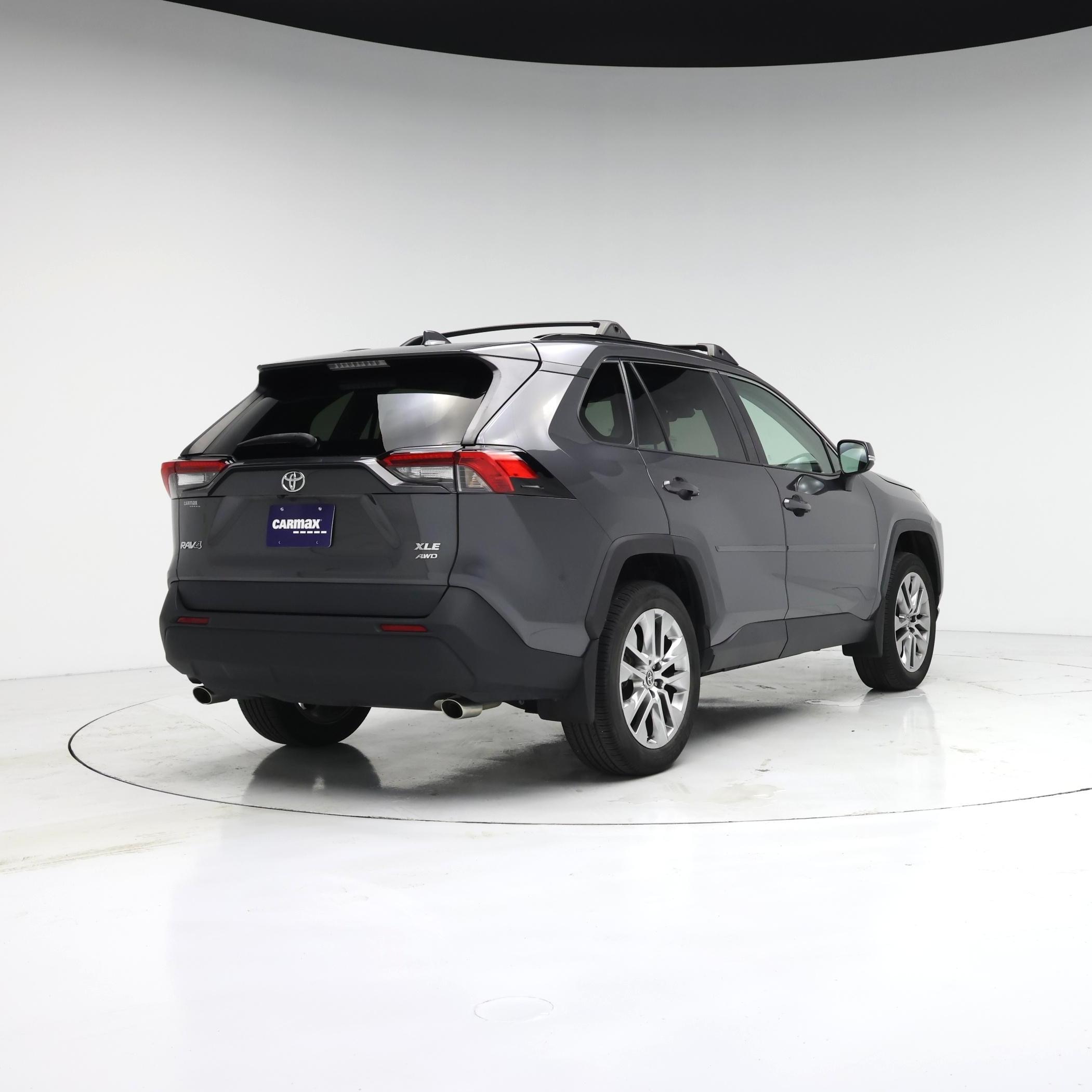 Thumbnail: 2022 Toyota RAV4 - 8