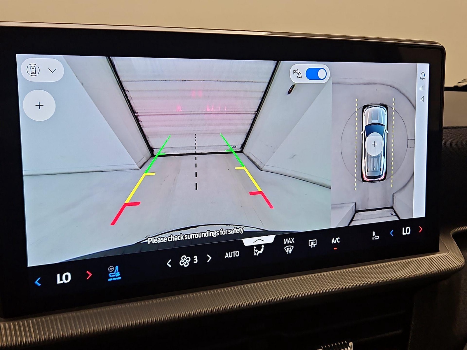 2025 Ford Explorer Platinum - Photo 15