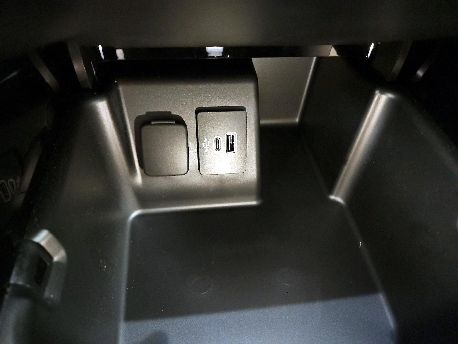 2025 Ford Explorer Platinum - Photo 19
