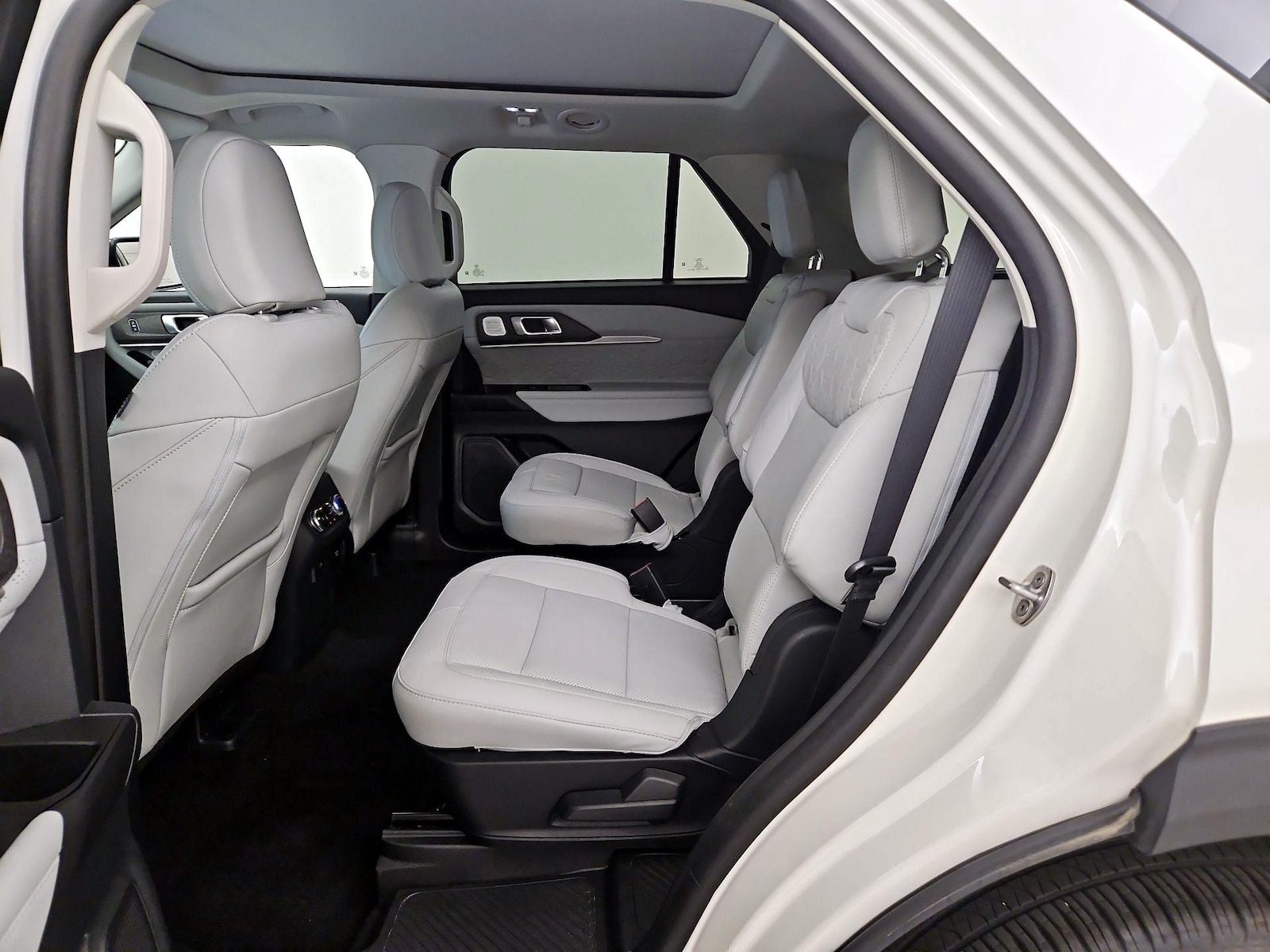 2025 Ford Explorer Platinum - Photo 21