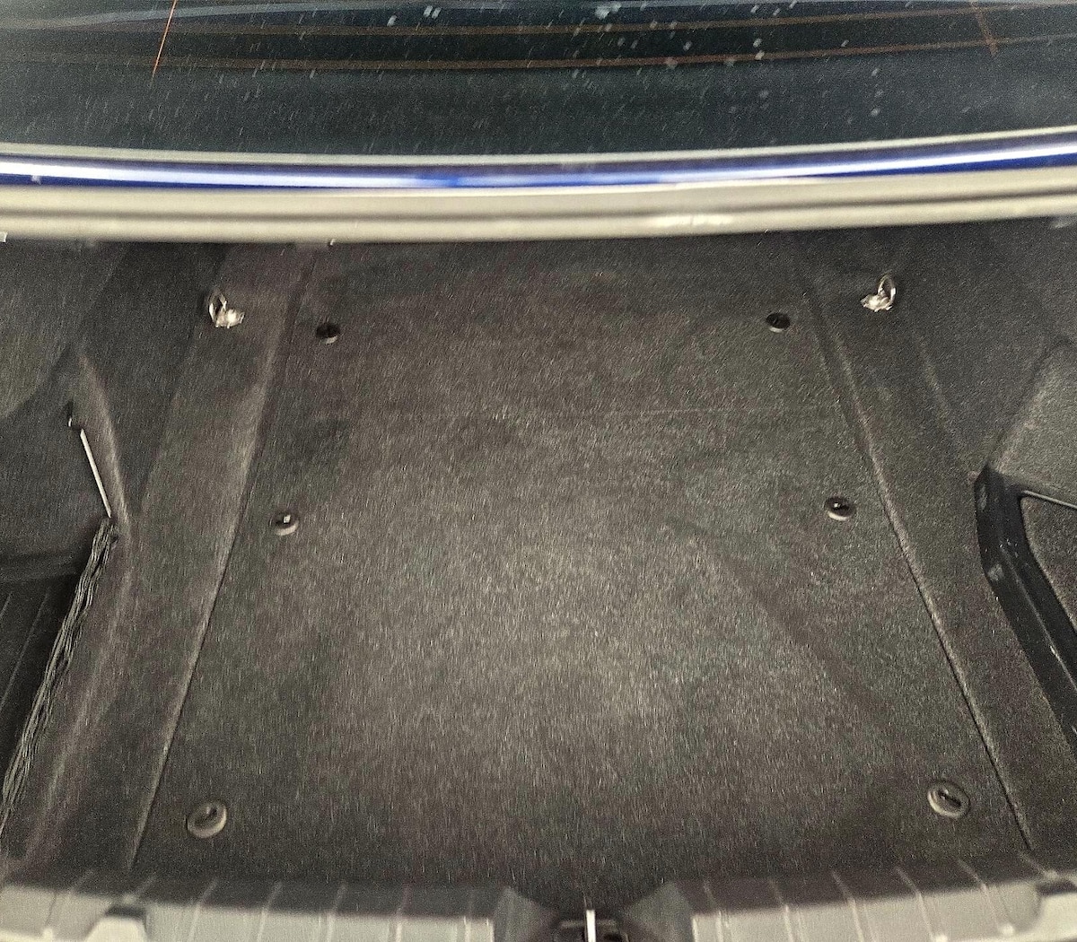 Trunk/Cargo (Seats Up)
