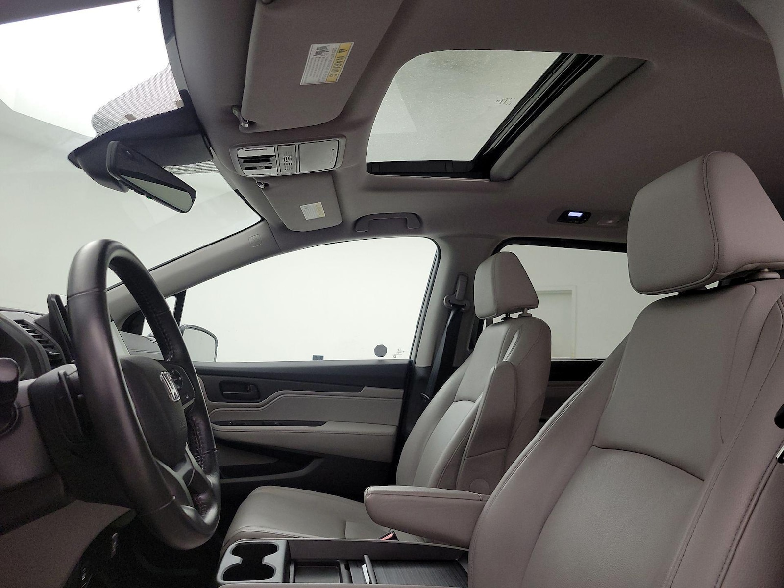 Sunroof(s) & Overhead Airbags