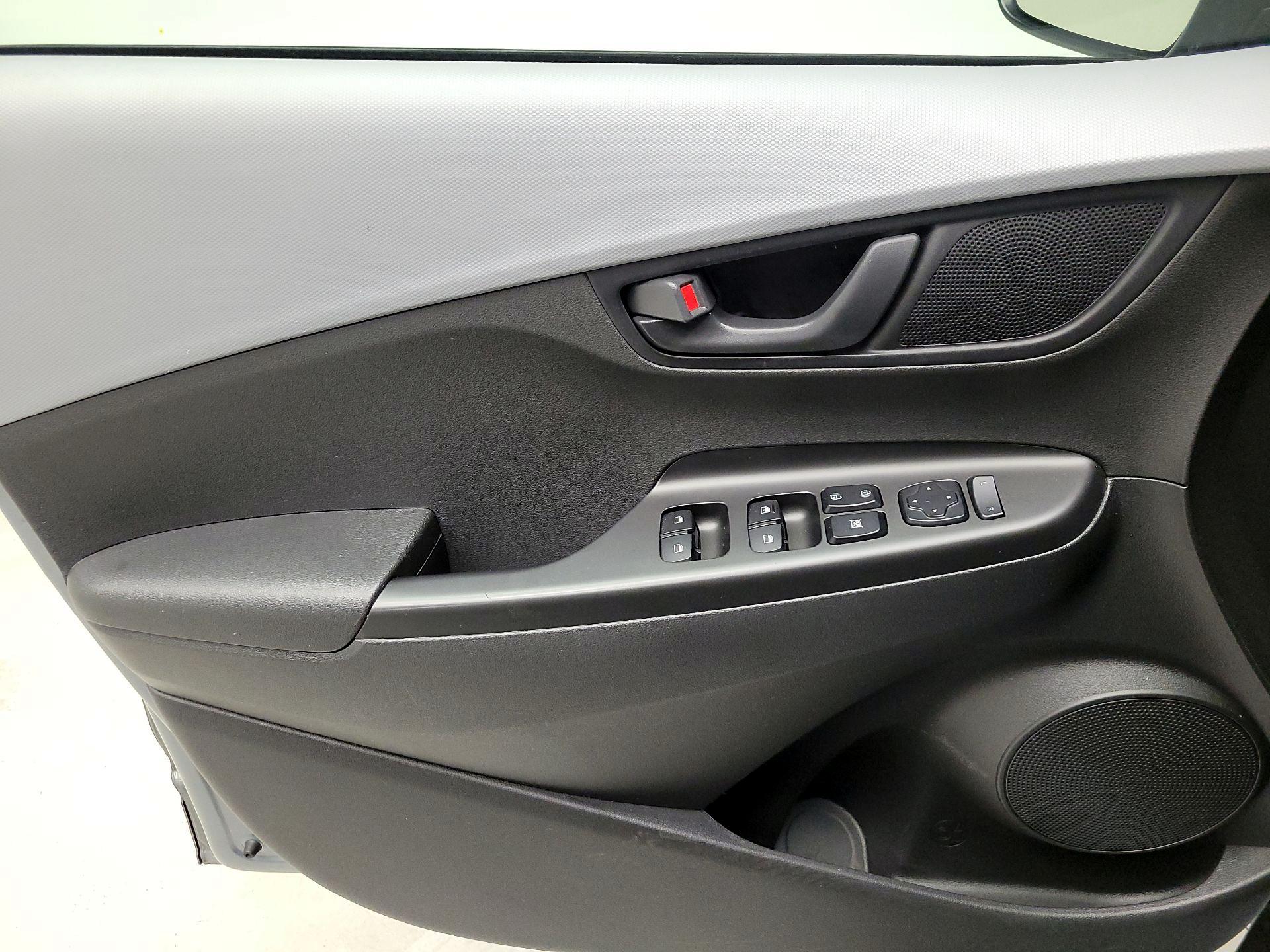 Thumbnail: 2020 Hyundai Kona - 10